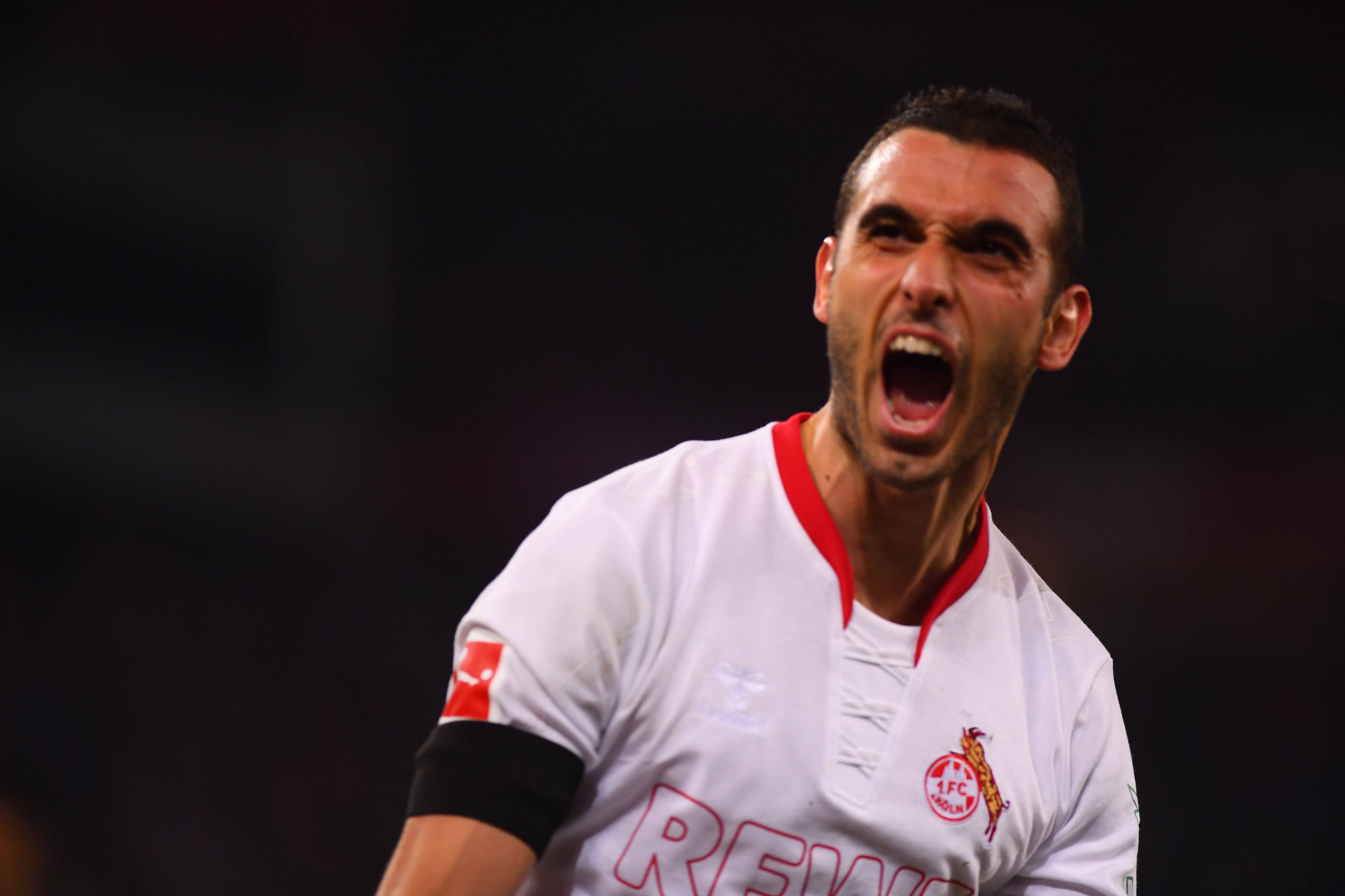 Ellyes Skhiri jubelt im FC-Trikot.