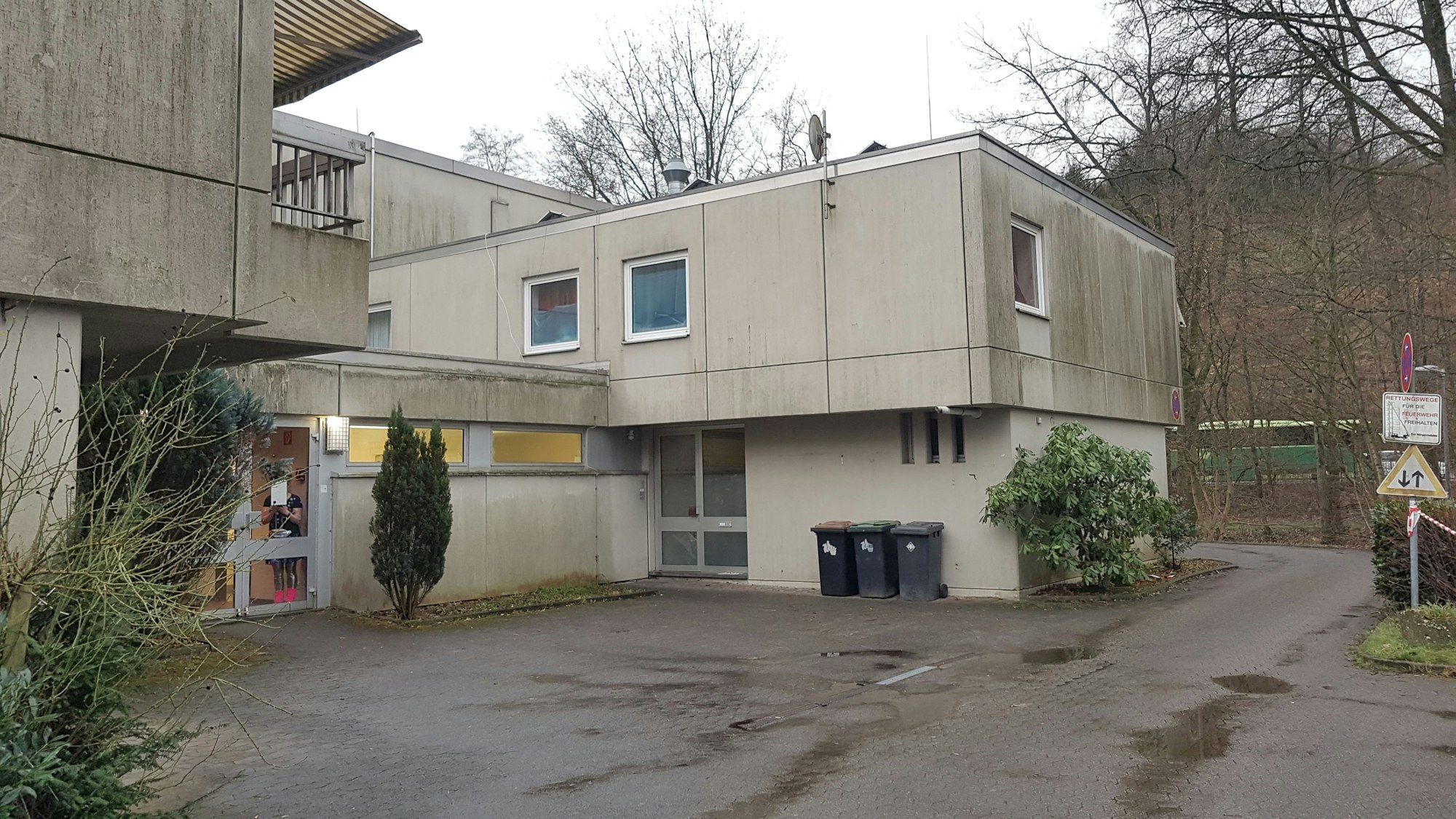 Auch die Hausmeisterwohnungen werden ab April abgebrochen.