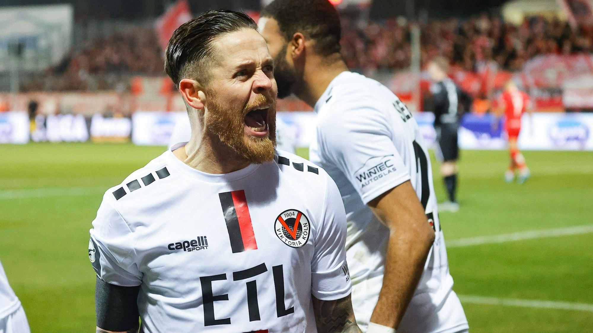 Viktoria Kölns Siegtorschütze Mike Wunderlich