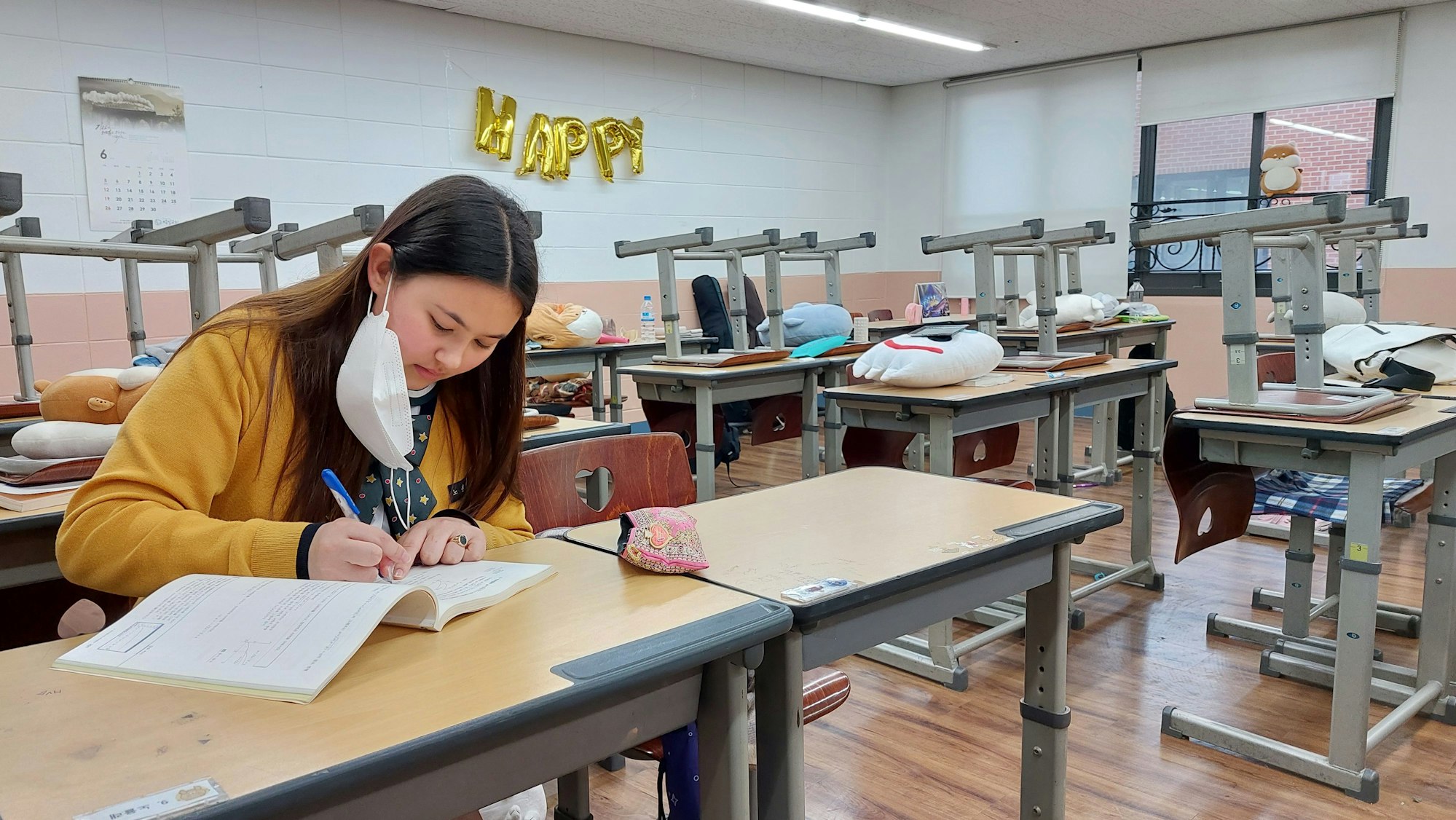 Neben den geläufigen Schulfächern wird Aurelia auch in Gehörbildung und Stimmschulung unterrichtet.