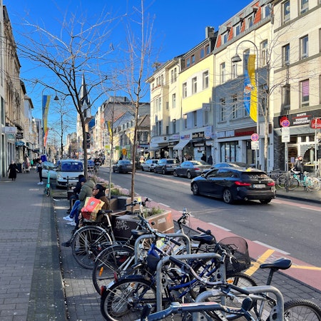 Auf der Venloer Straße läuft ein Verkehrsversuch.