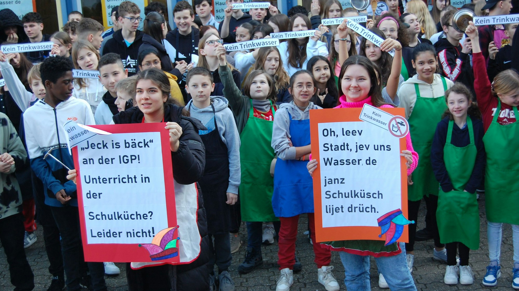 Im Februar demonstrierten die Schülerinnen und Schüler gegen die Schließung der Lehrküche.