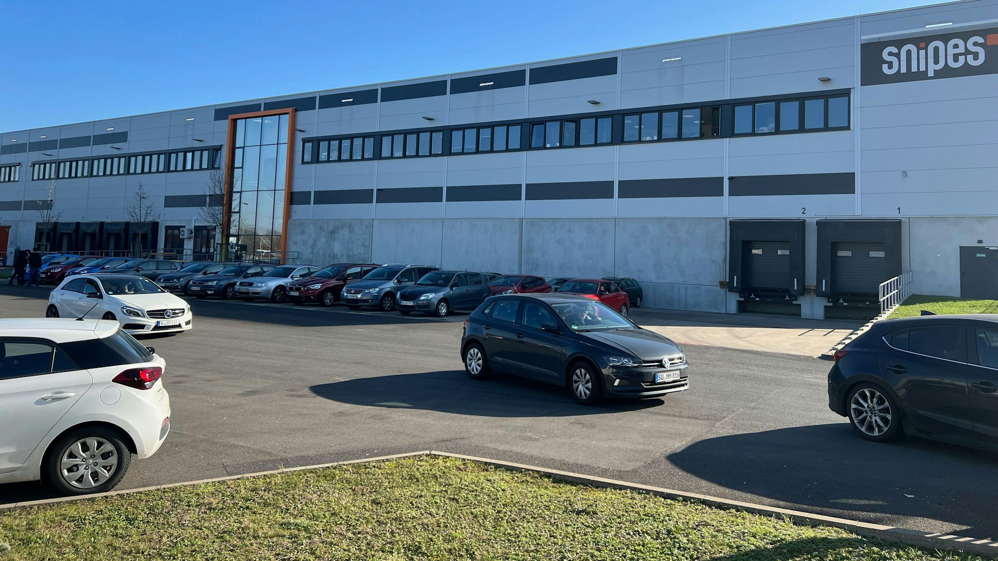 In Wesseling hat Snipes im Gewerbegebiet in Eichholz gebaut.