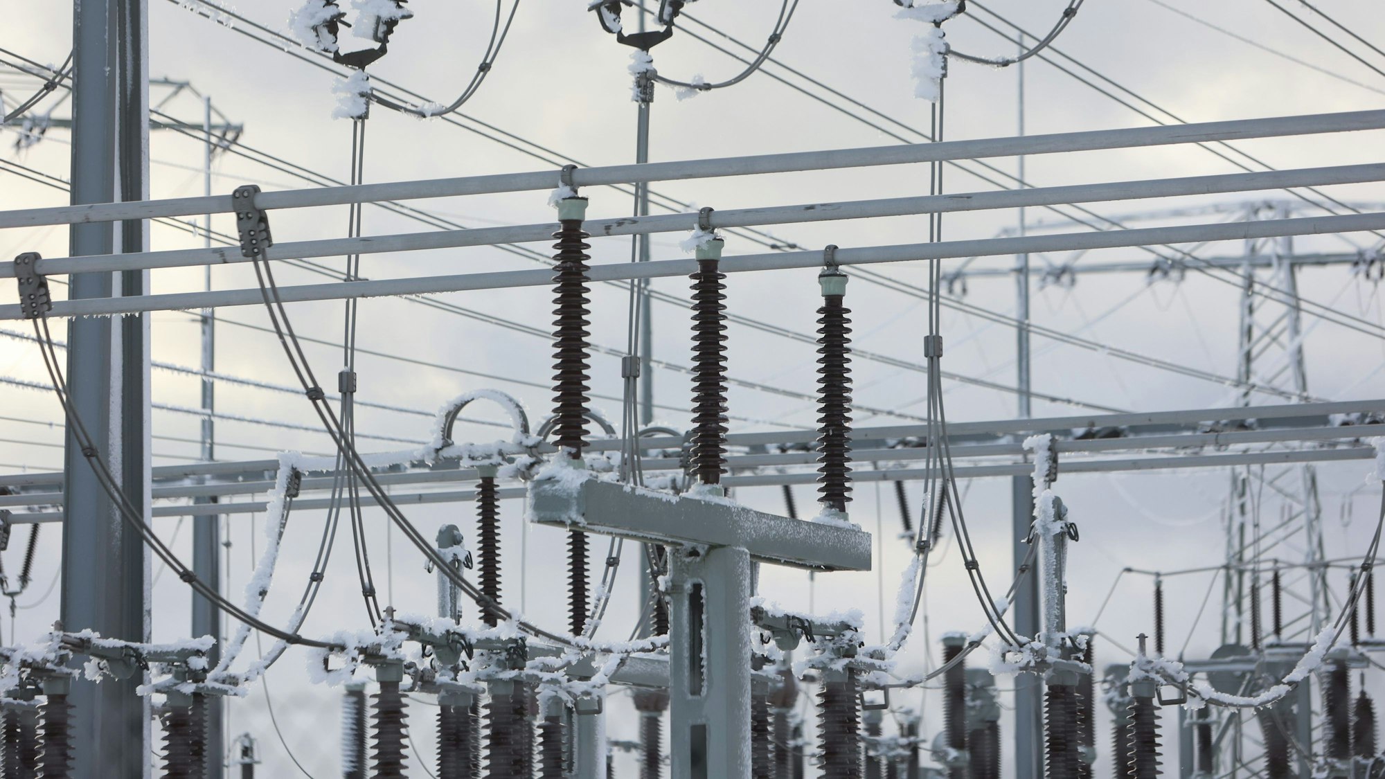 Zu sehen ist ein Umspannwerk. (Symbolbild)