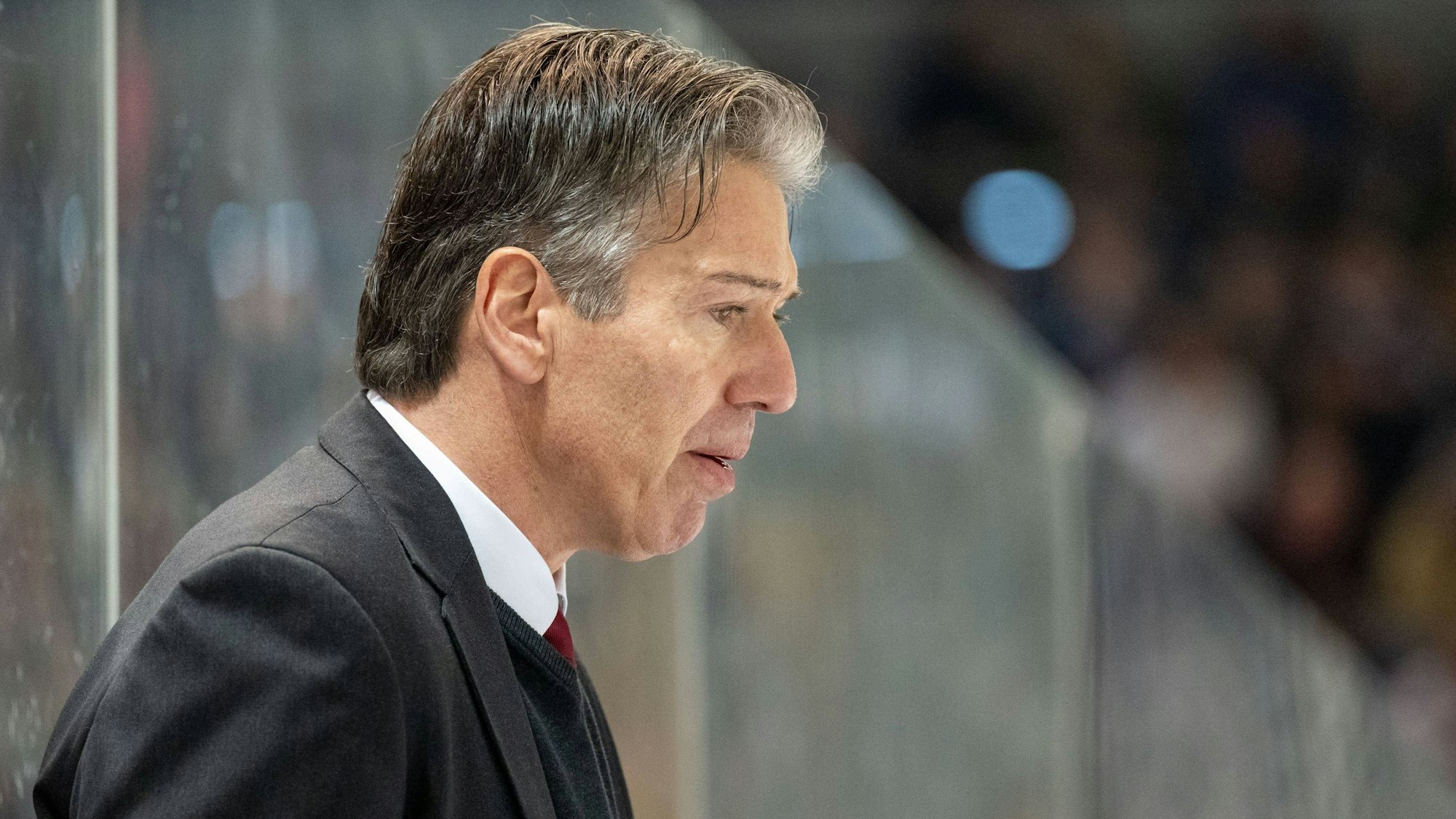 Chefcoach Uwe Krupp hat richtig gesehen: Auf der Anzeigetafel in Ingolstadt stand am Dienstag ein 3:8 aus Sicht der Kölner Haie.