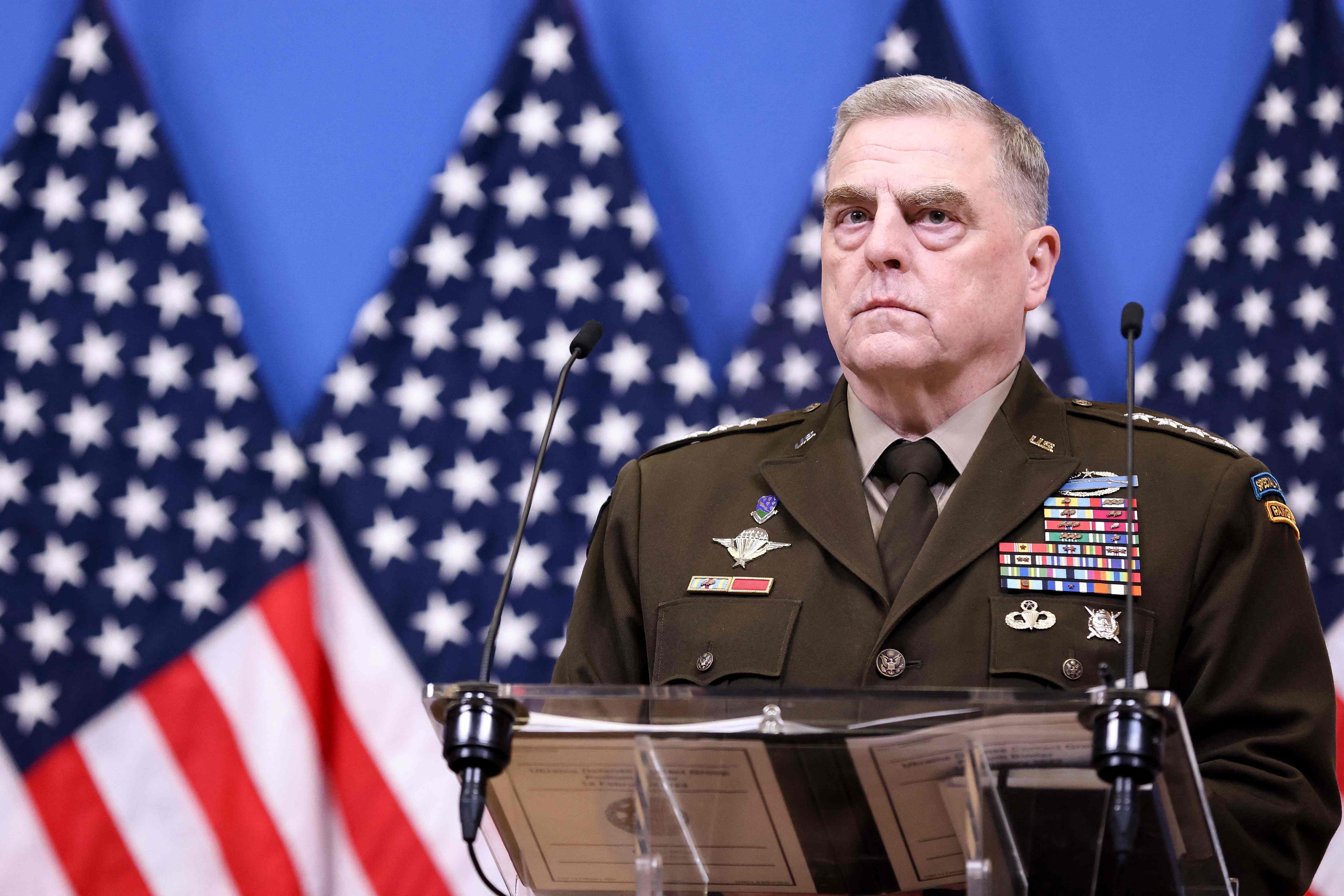 General Mark Milley, Vorsitzender der US Joint Chiefs, spricht während einer Pressekonferenz anlässlich eines Treffens der NATO-Verteidigungsminister im NATO-Hauptquartier.