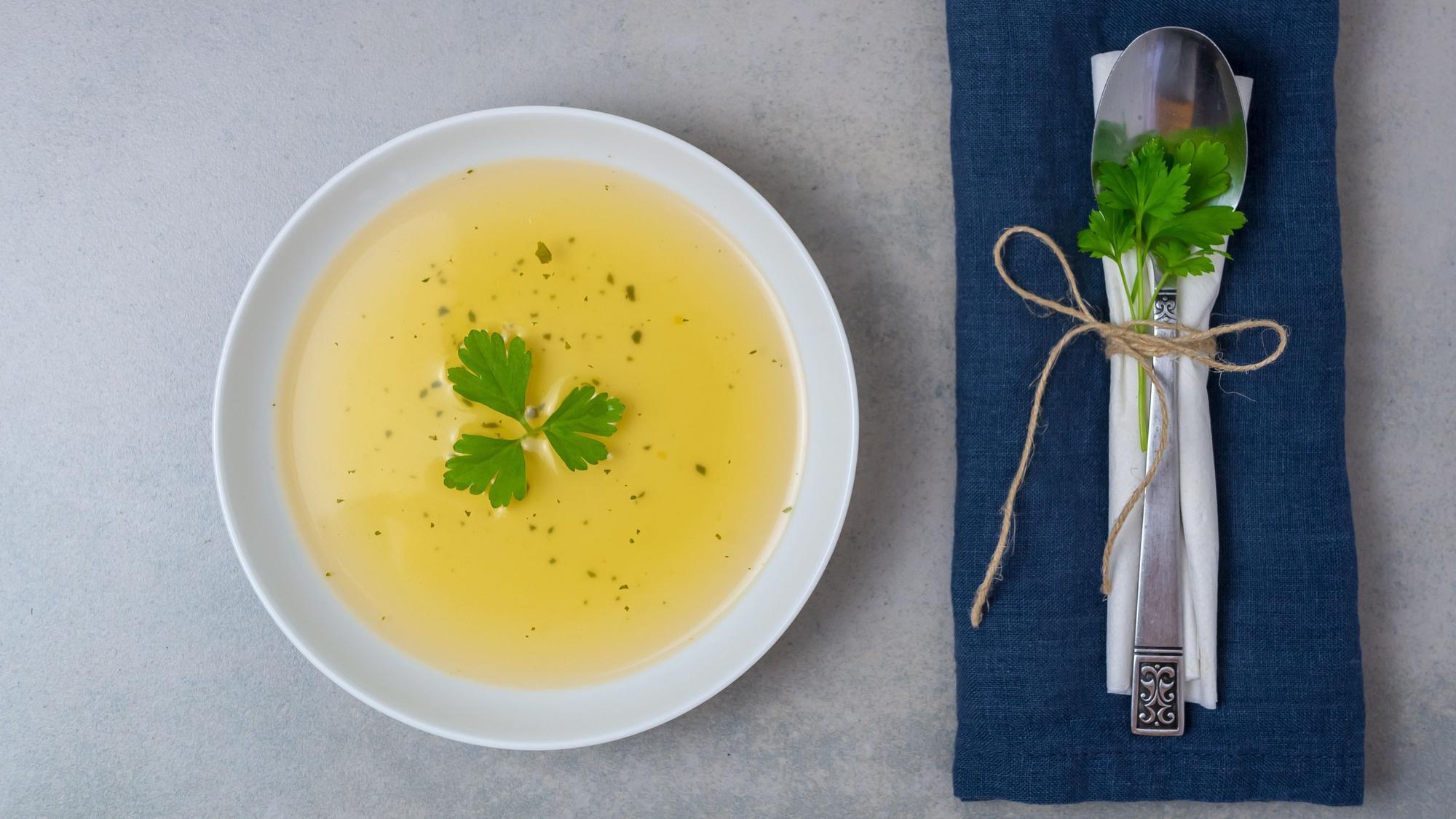 Ein Teller Suppe