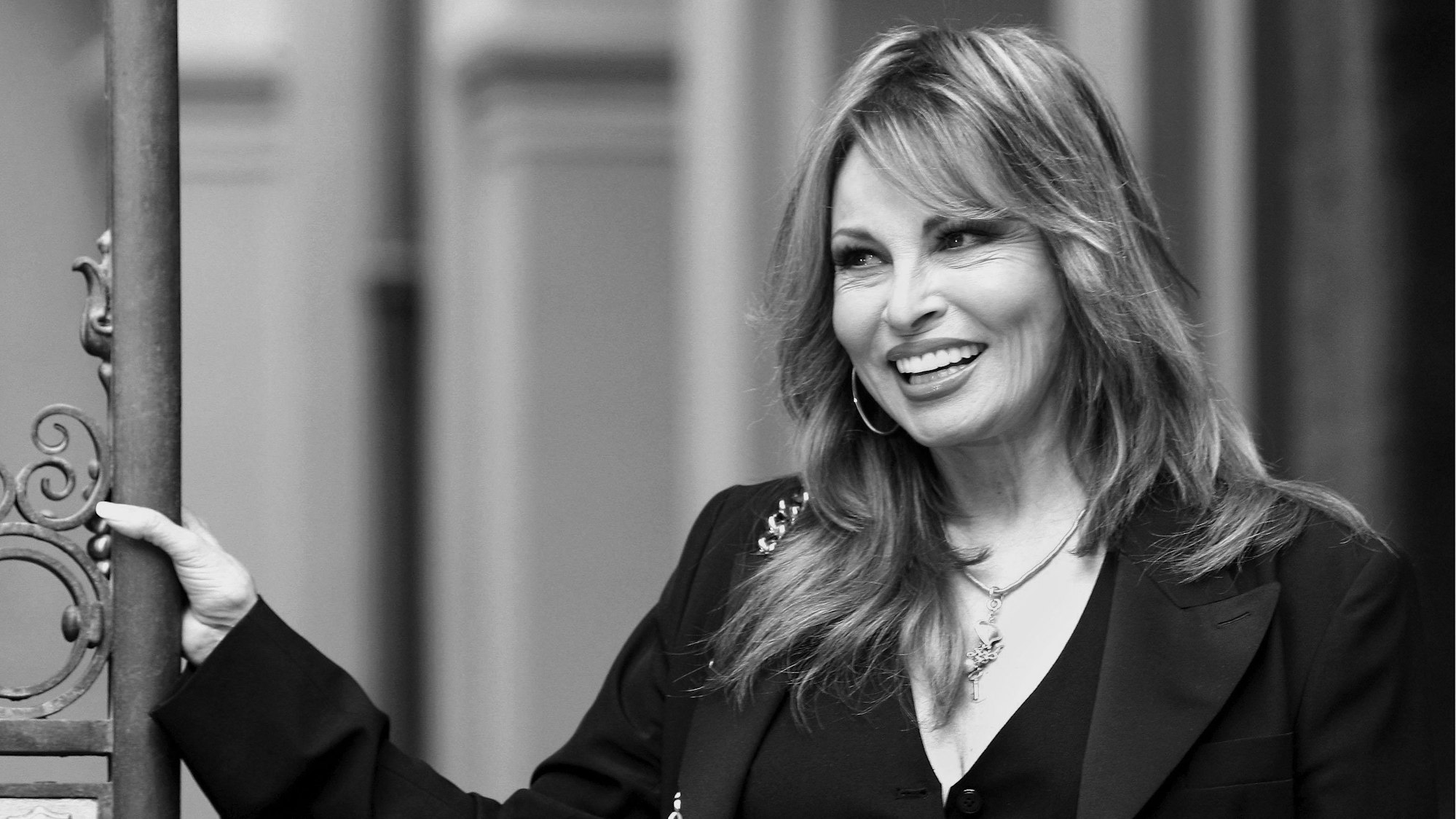 Raquel Welch, US-Schauspielerin, während einer Pressekonferenz.