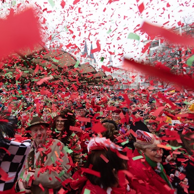Der Auftakt am Alter Markt war ausgelassen und voller guter Laune.
