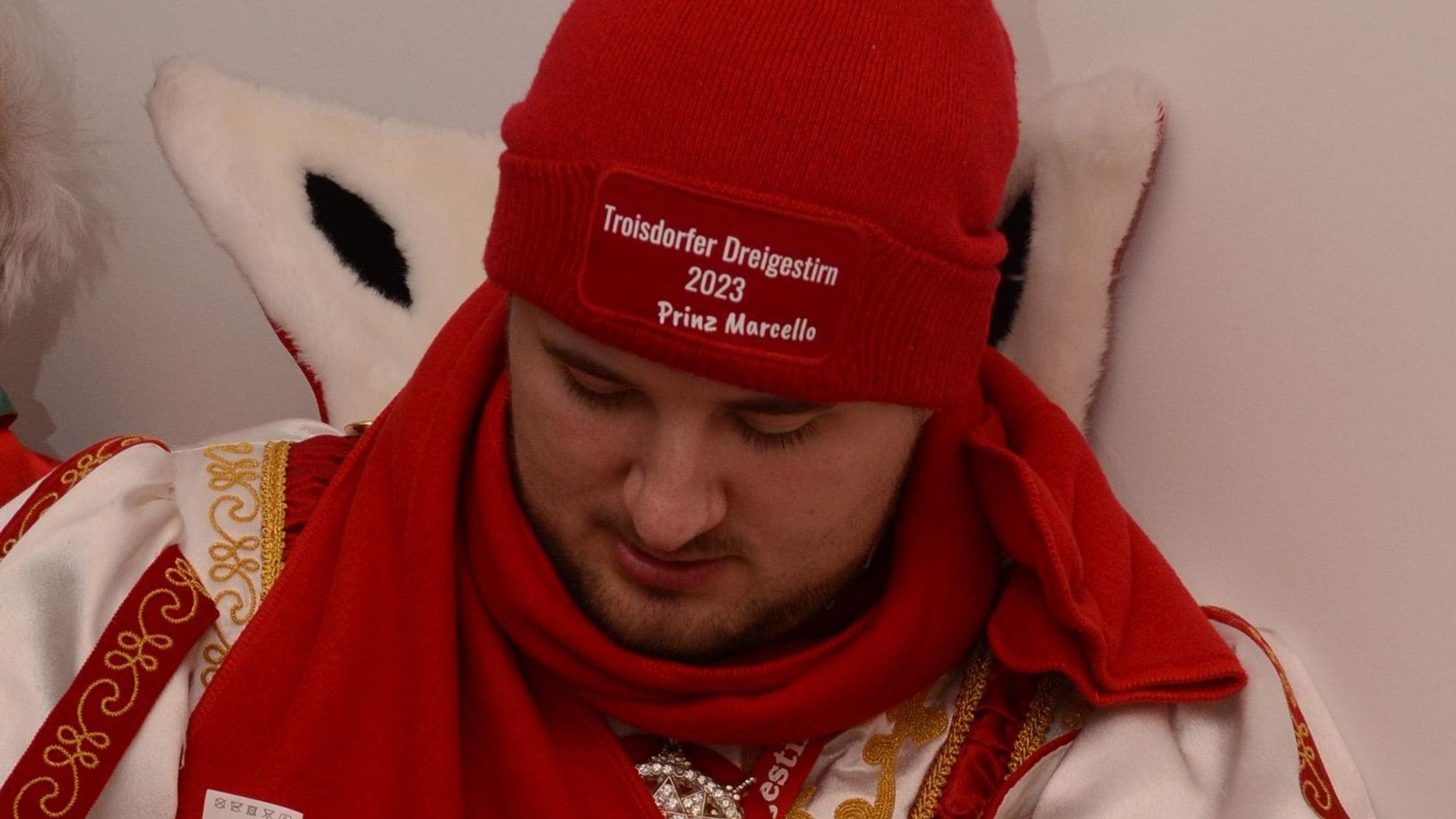 Unterwegs mit dem Troisdorfer Dreigestirn an Weiberfastnacht.