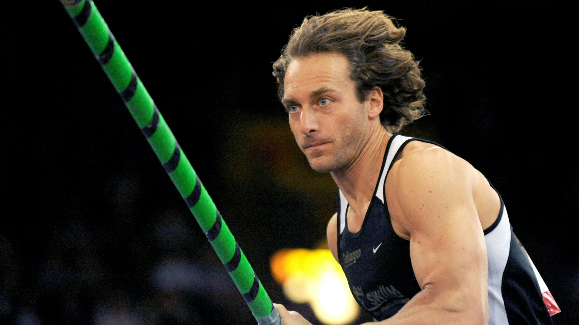 Stabhochspringer Tim Lobinger, hier bei einem Wettkampf im Februar 2011, ist tot. Der Stabhochspringer ging für den ASV Köln an den Start.