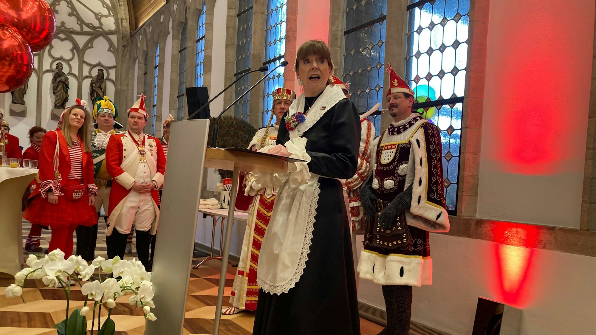 OB Henriette Reker empfängt das Dreigestirn und Mitglieder der Karnevalsgesellschaften.