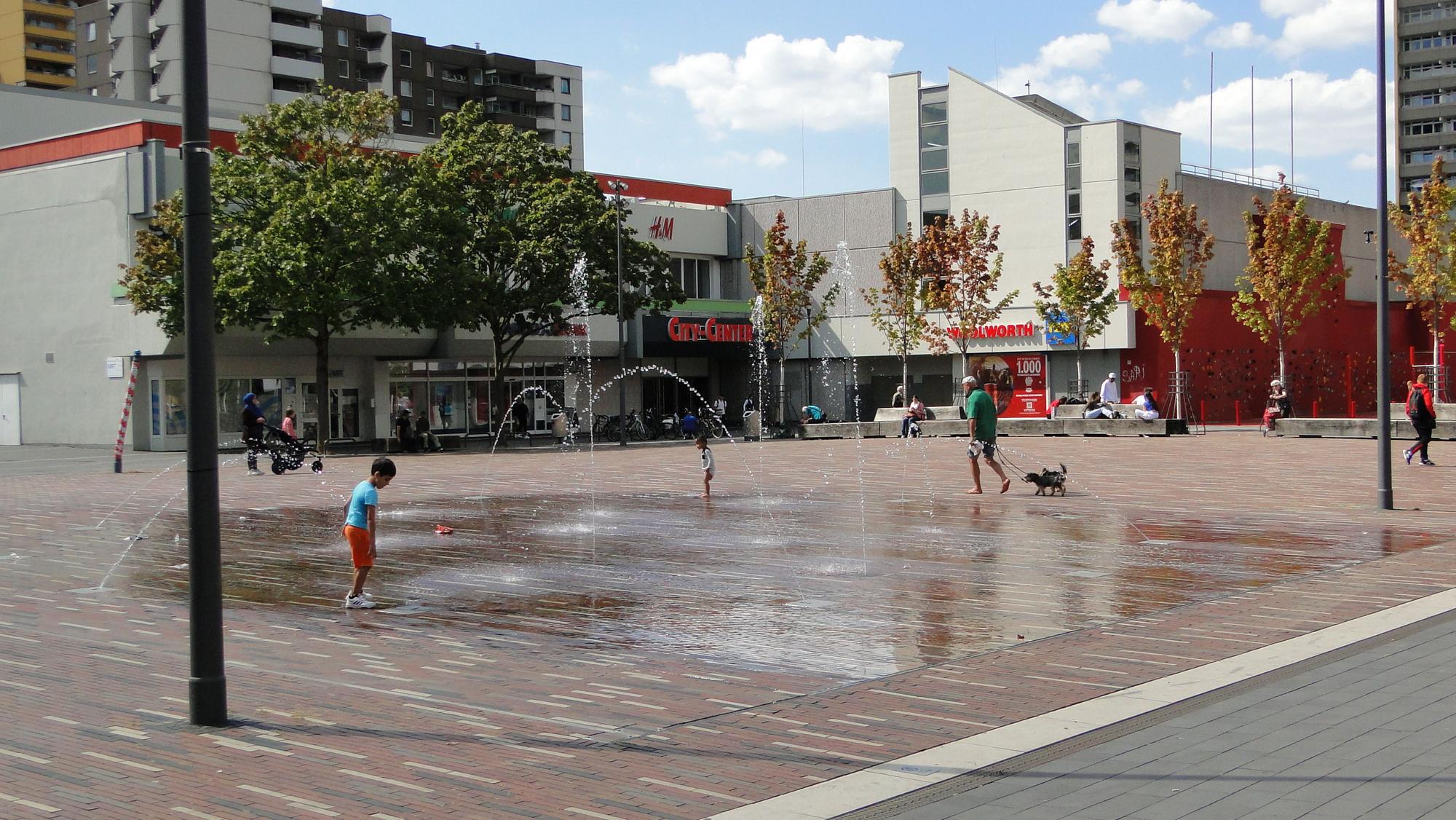 Der Fontänenbrunnen auf dem Pariser Platz.