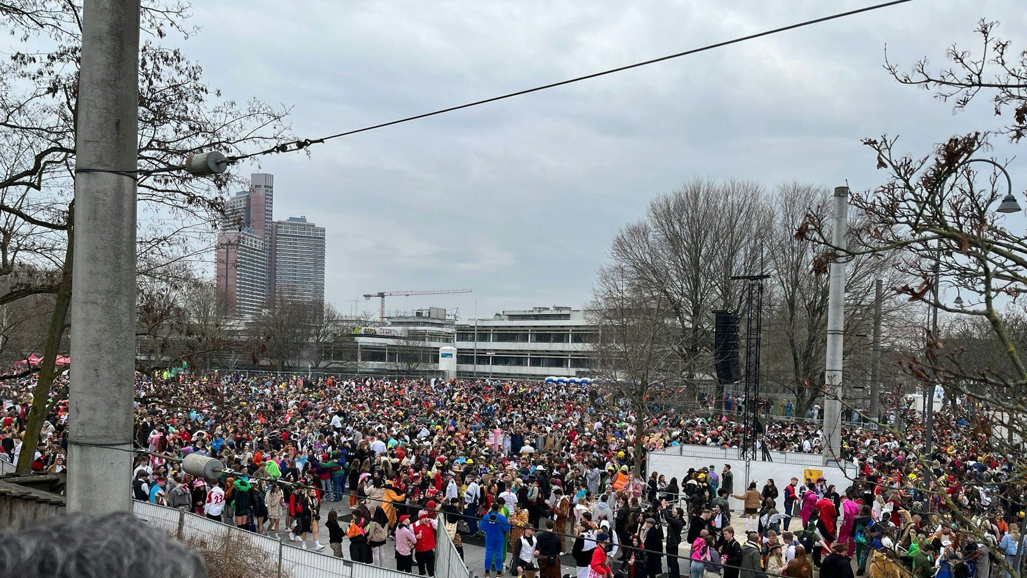 Uniwiese Ausweichflaeche Weiberfastnacht