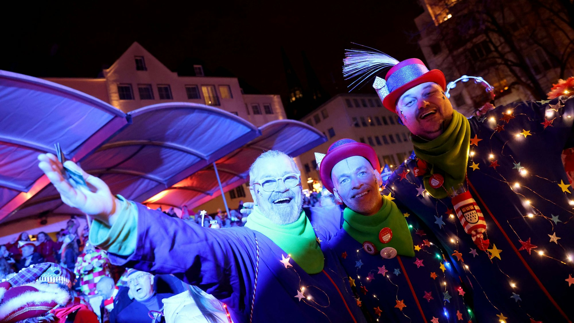 Feiernde auf dem Sternmarsch am Alter Markt.