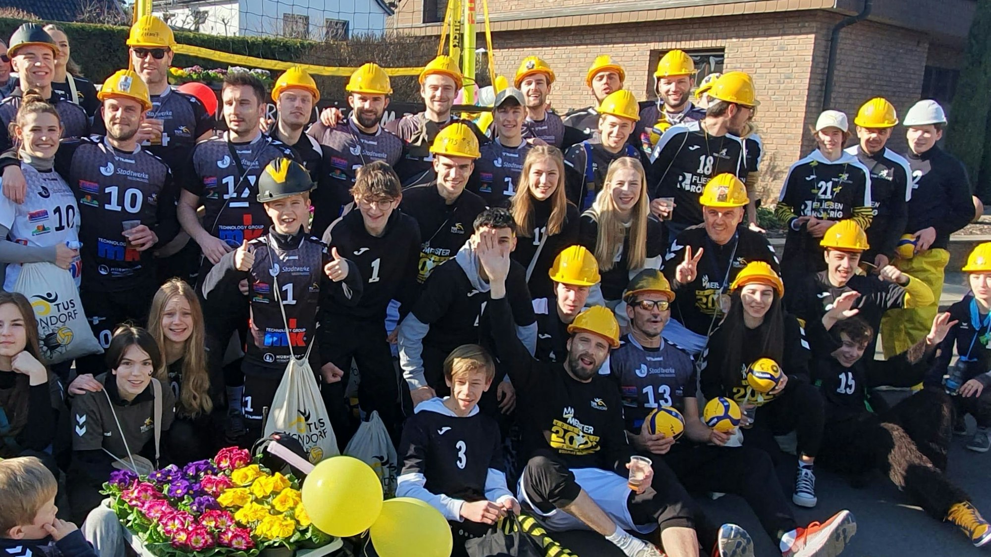 Ein Gruppenfoto im Karneval.