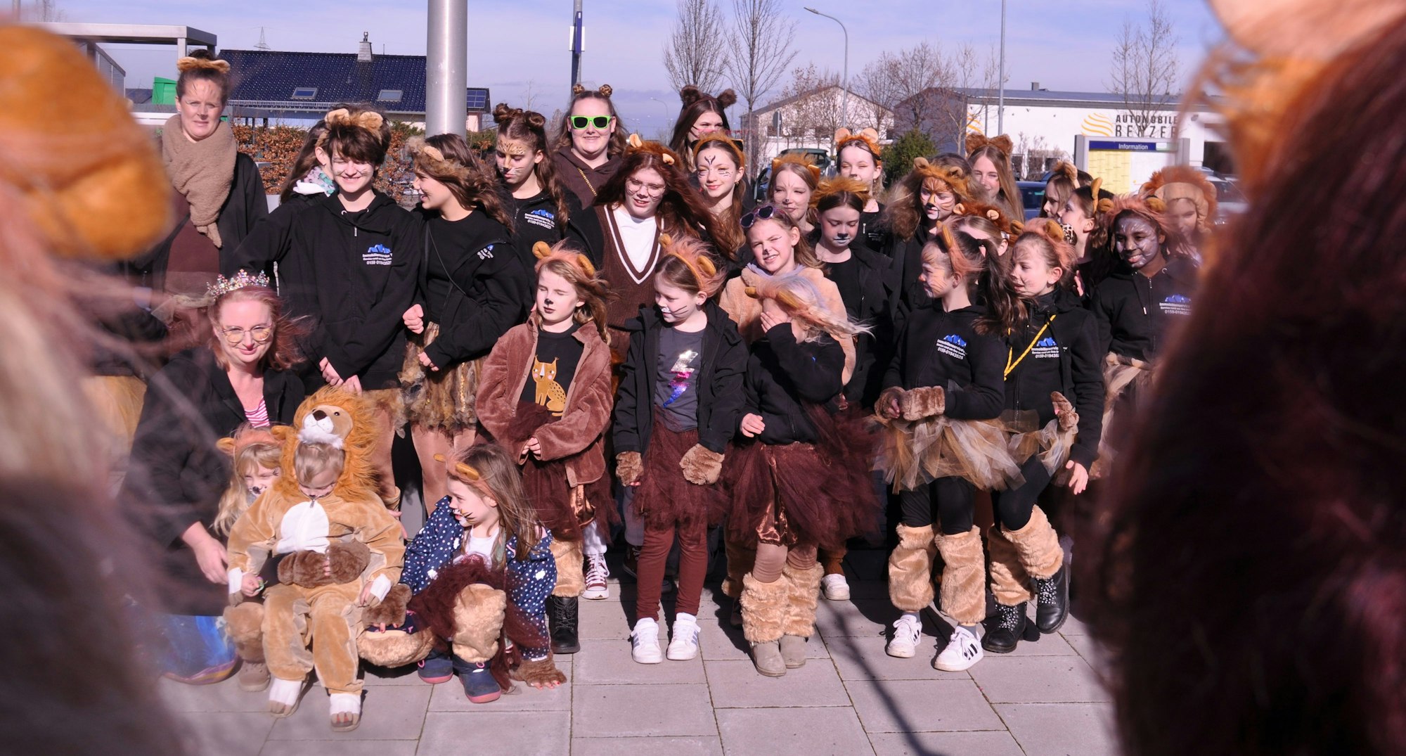 Lauter flauschige Ohren trugen die Lion Cheers und auch ihre Minnis