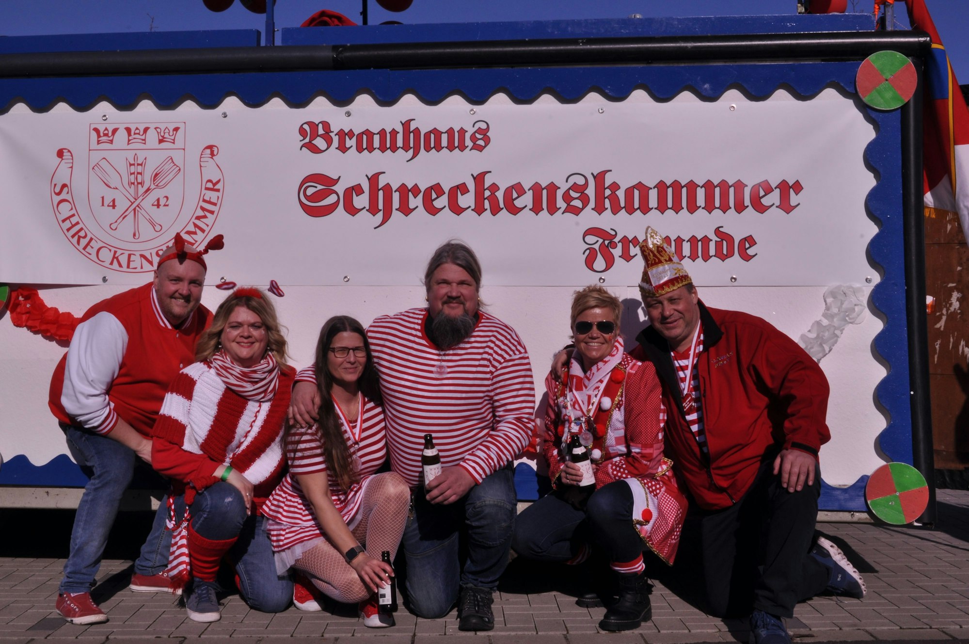 Alles in Ruut un Wiess, und vor allem mit Präsident Christoph Knappe (r.)