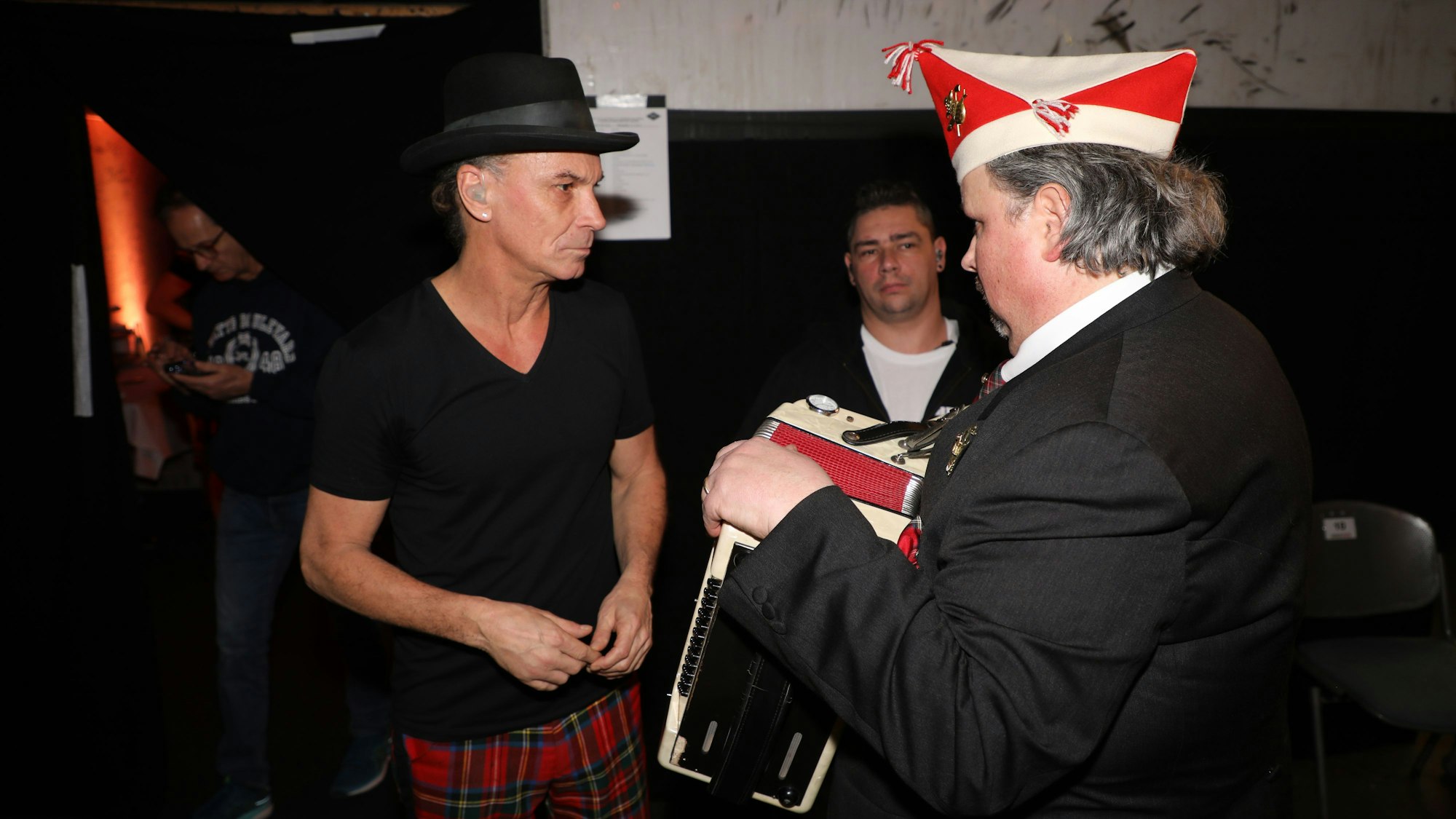 Thomas Cüpper mit Peter Brings in der Lanxess-Arena.