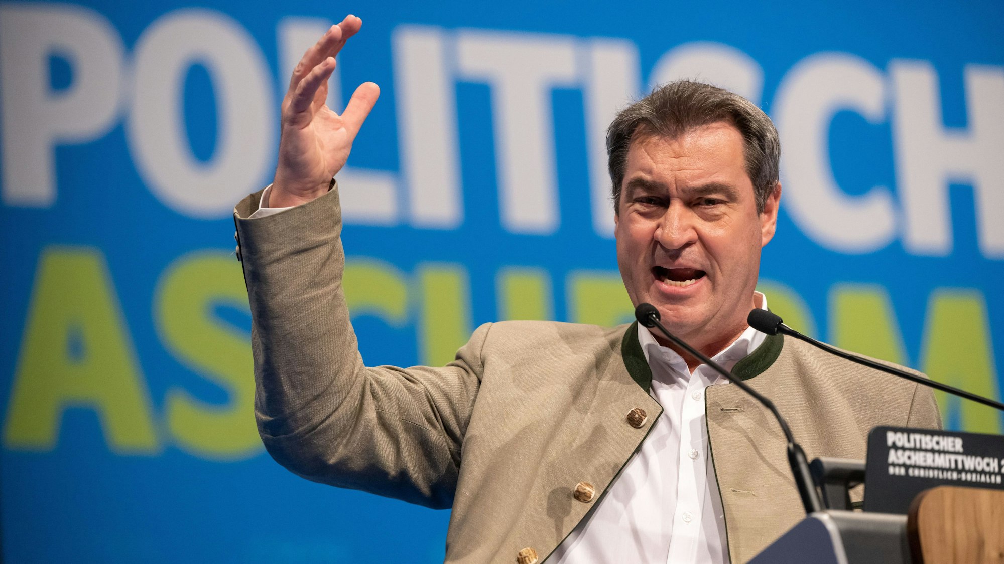 Der CSU-Vorsitzende und Bayerische Ministerpräsident Markus Söder spricht beim Politischen Aschermittwoch der CSU in der Dreiländerhalle Passau.