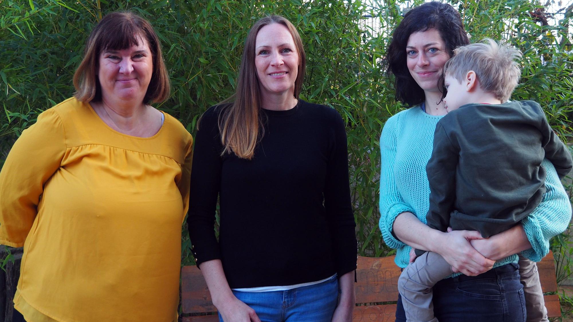 Regina Reichartz, Kerstin Francis und Elisa Haefele (v.l.) suchen dringend eine neue Bleibe für die Kita.