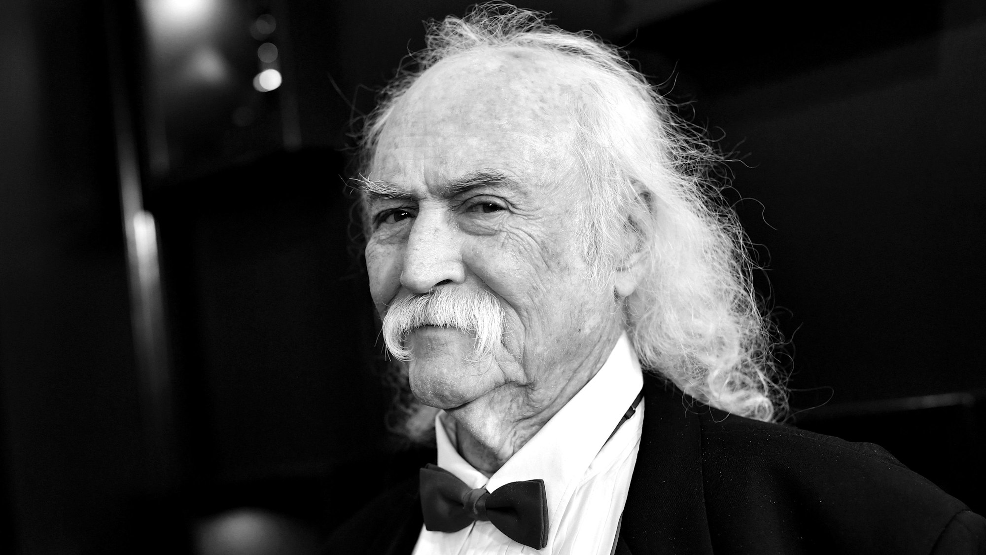David Crosby im Anzug.