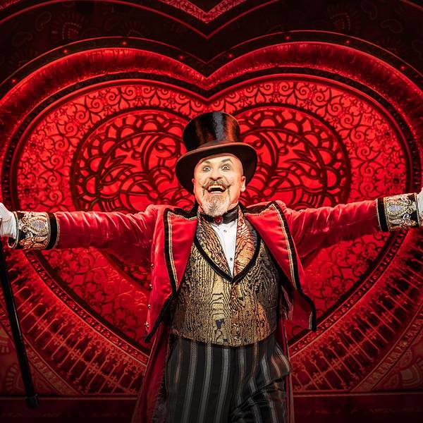 Gavin Turnbull als Harold Zigler im Musical „Moulin Rouge“