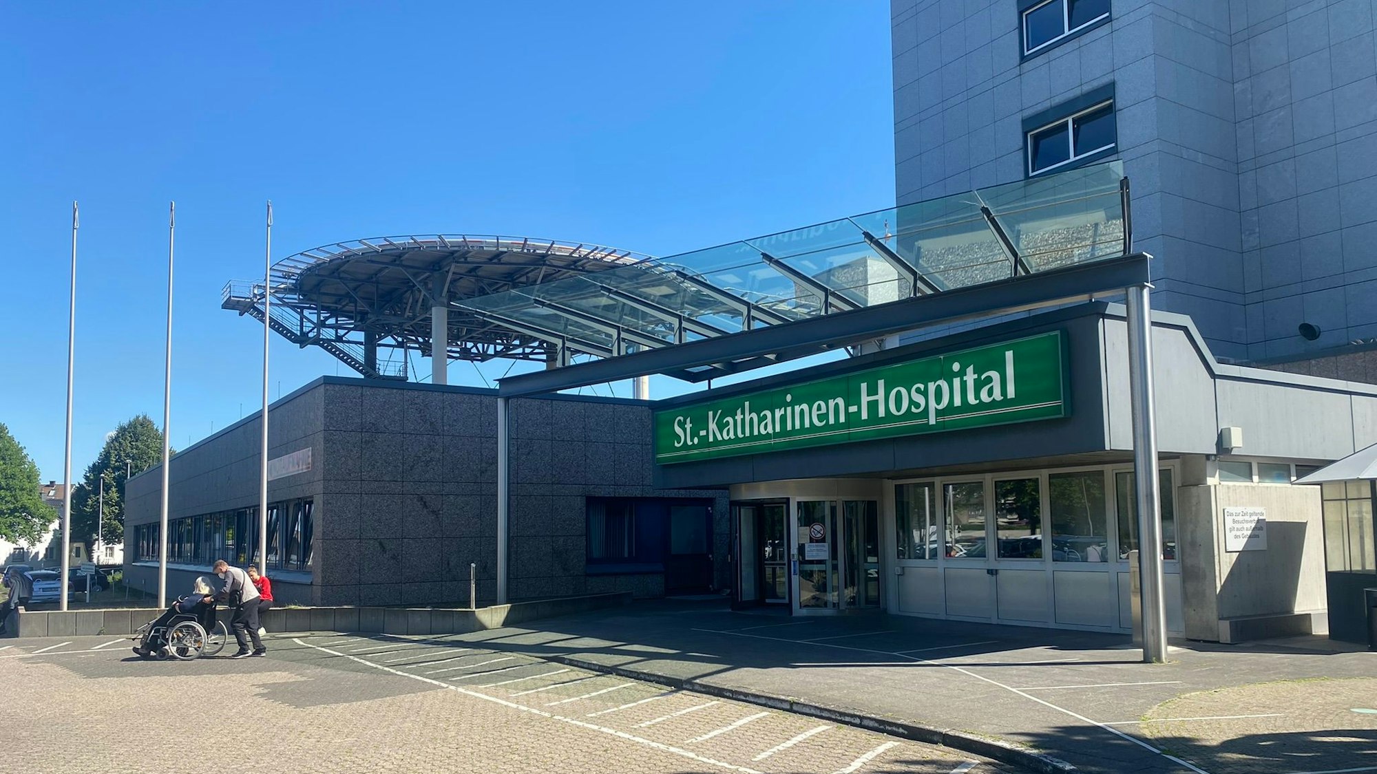 Auf dem Bild ist das Gebäude des St.-Katharinen-Hospitals zu sehen.