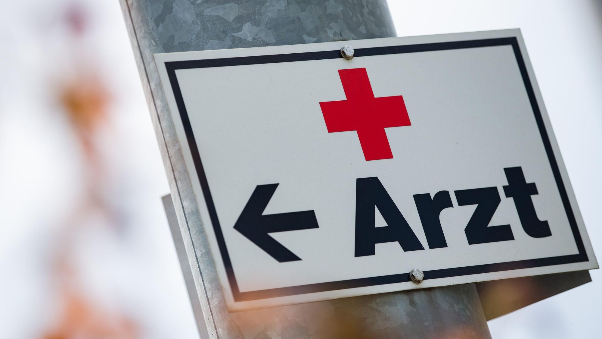Zum Arzt ja, aber zu welchem? Eine „klassische“ Diagnose führt bei seltenen Krankheiten oft nicht weiter.