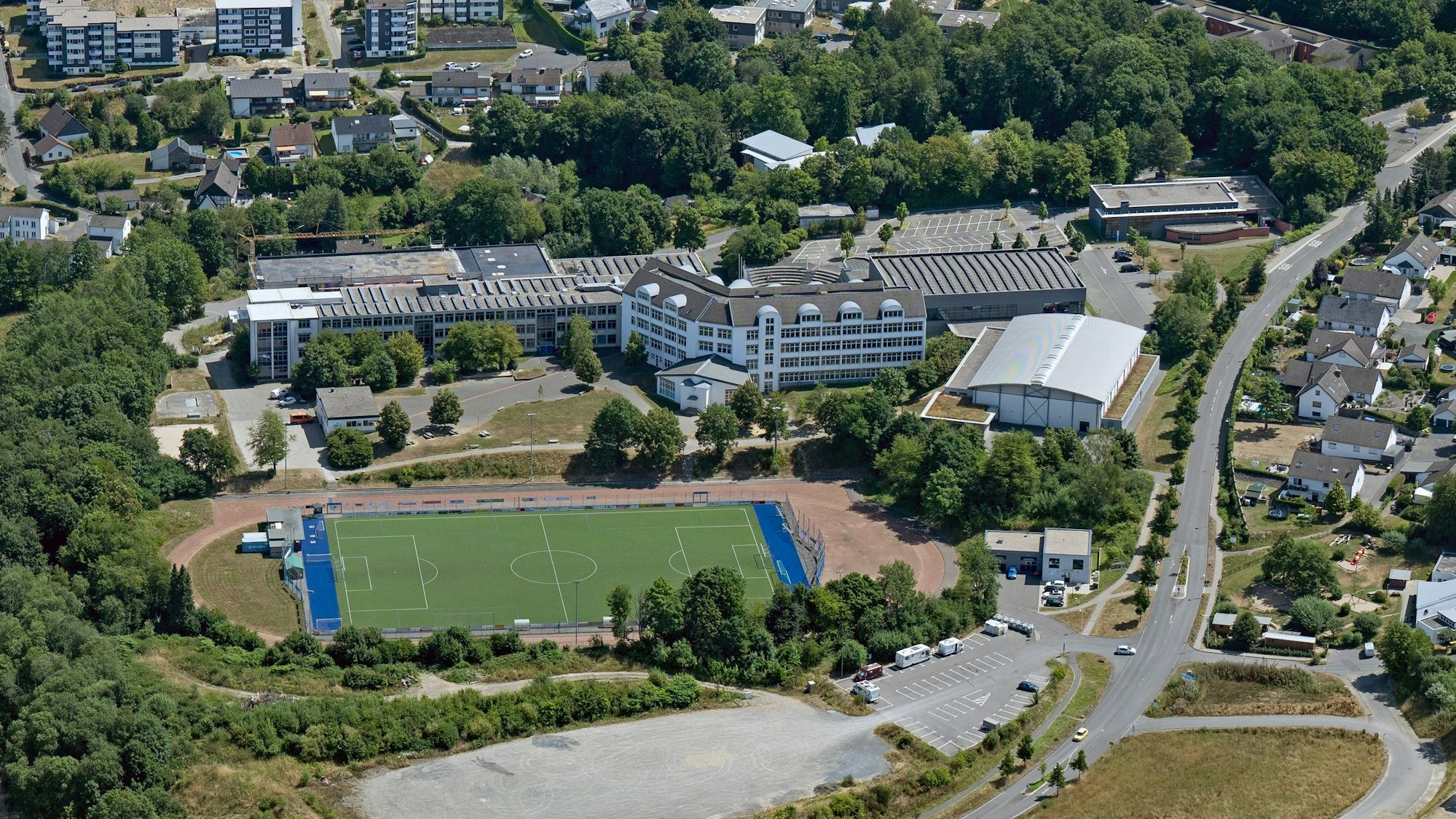 Luftbild der Schulgebäude in Nümbrecht