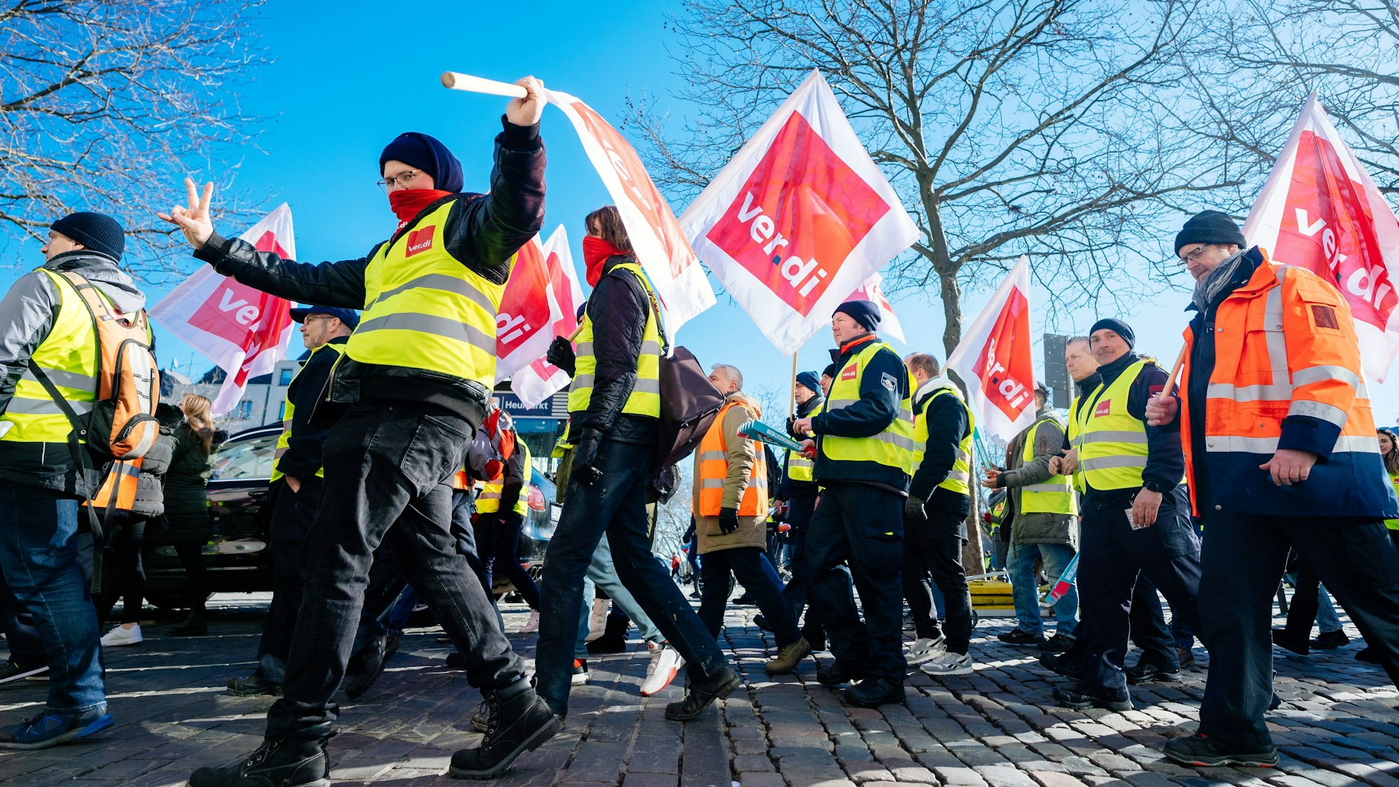 Ende Februar streikten Fahrerinnen und Fahrer der KVB auf dem Alter Markt.