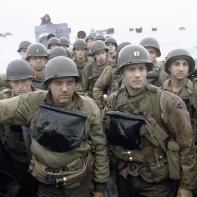 Tom Sizemore (l.) in seiner Rolle als „Sergeant Horvath“ an der Seite von Tom Hanks in „Der Soldat James Ryan“. (Archivbild)