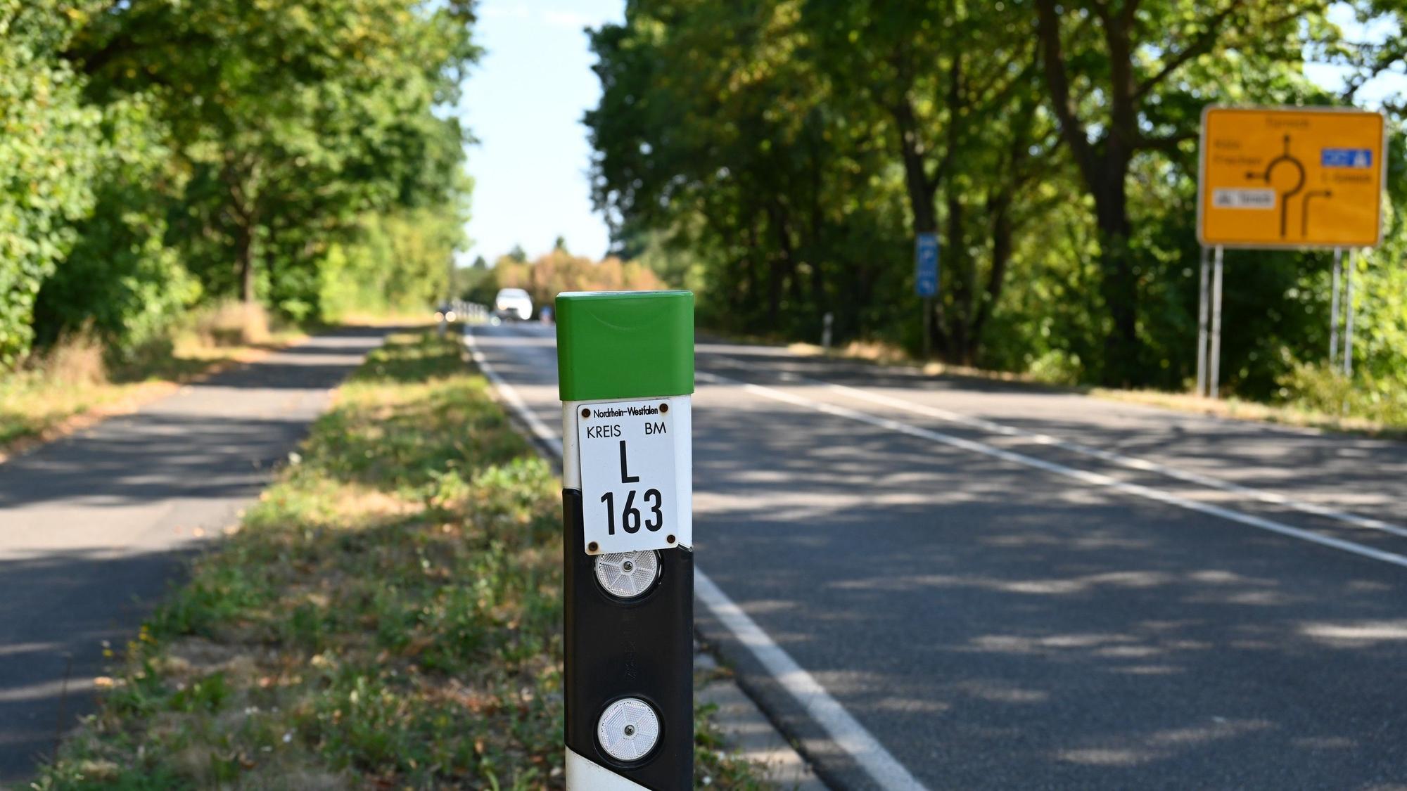 Die L163 zwischen Türnich und Horrem wird saniert. Das Foto zeigt den Abschnitt zwischen Kölner Straße und Türnich.