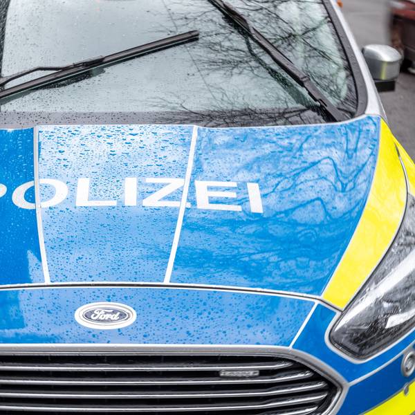 Die Polizei ermittelt nach einem Trickbetrug, bei dem eine Frau 150000 Euro nach Shanghai überwiesen hat.