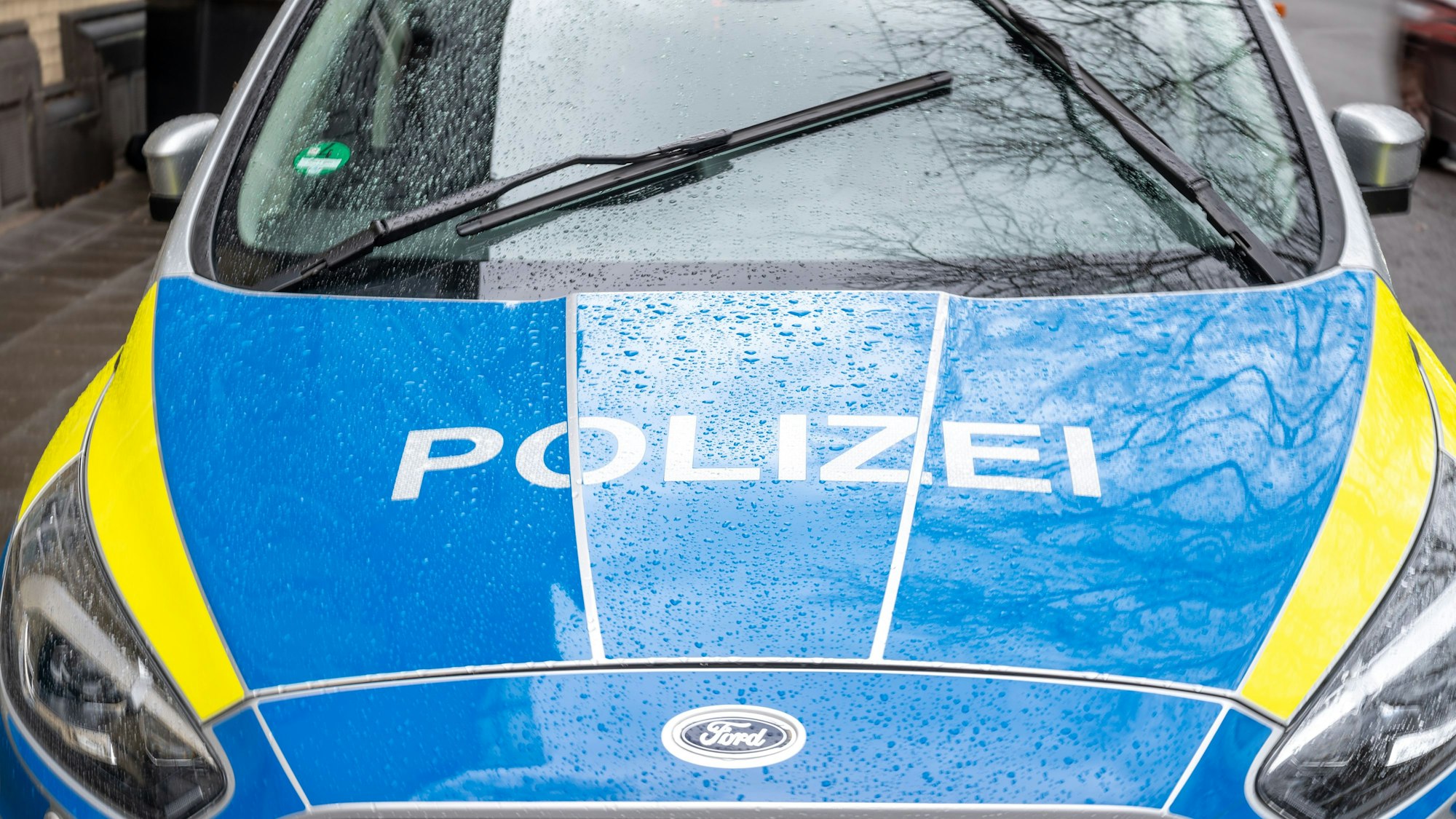 Einsatzfahrzeug der Polizei.