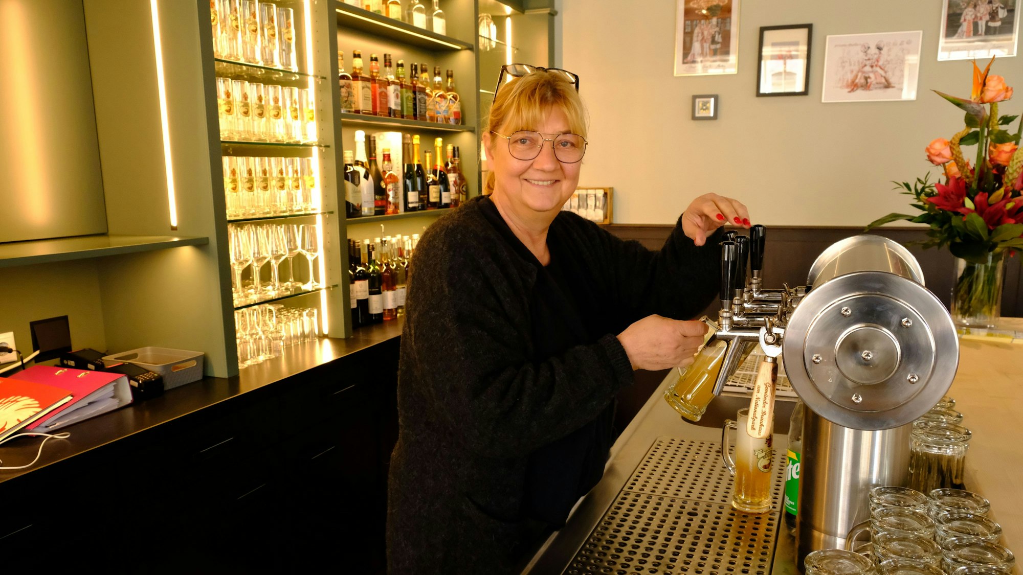 Ulrike Geuenich, Wirtin des Gemünder Brauhauses.