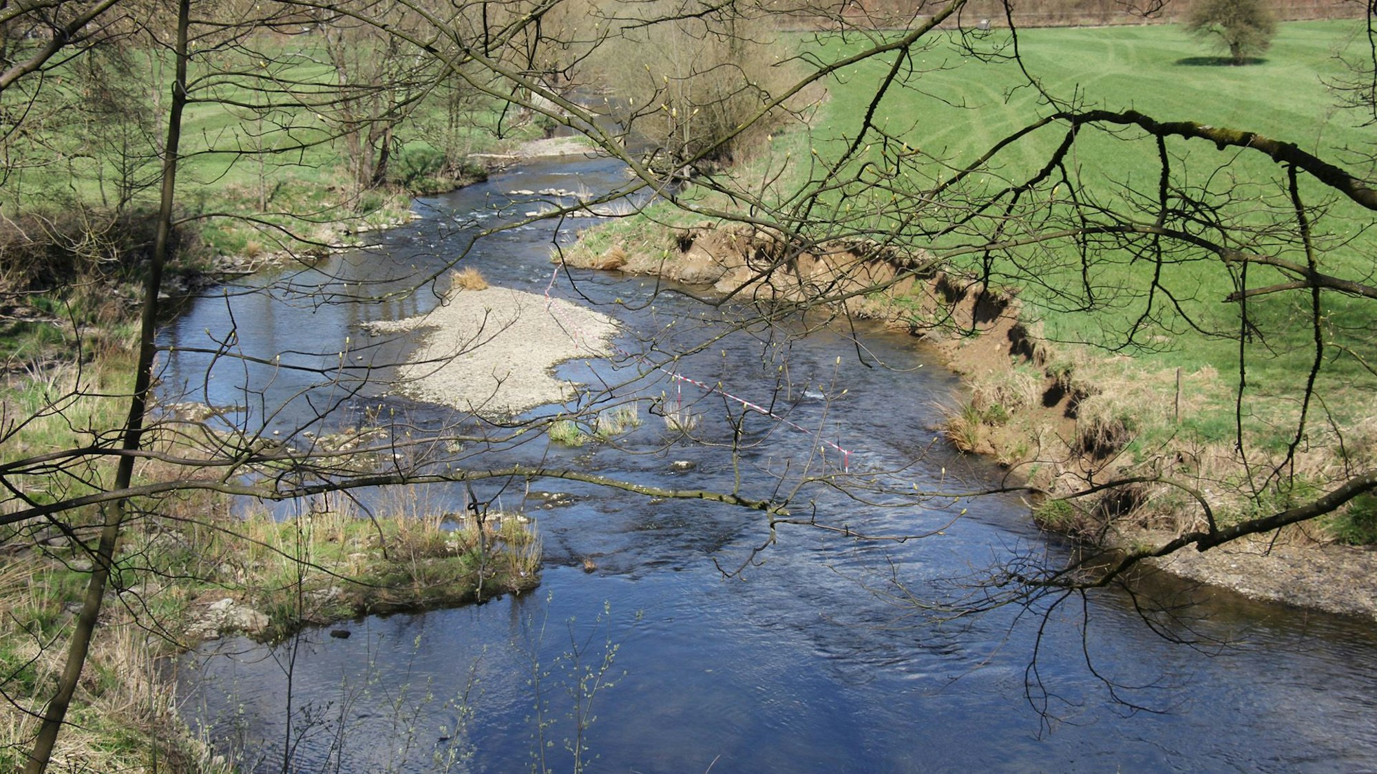 Das Wupperufer bei Wipperfürth