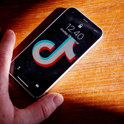 Lustiger Zeitvertreib oder Spionage-App? An Tiktok scheiden sich die Geister.