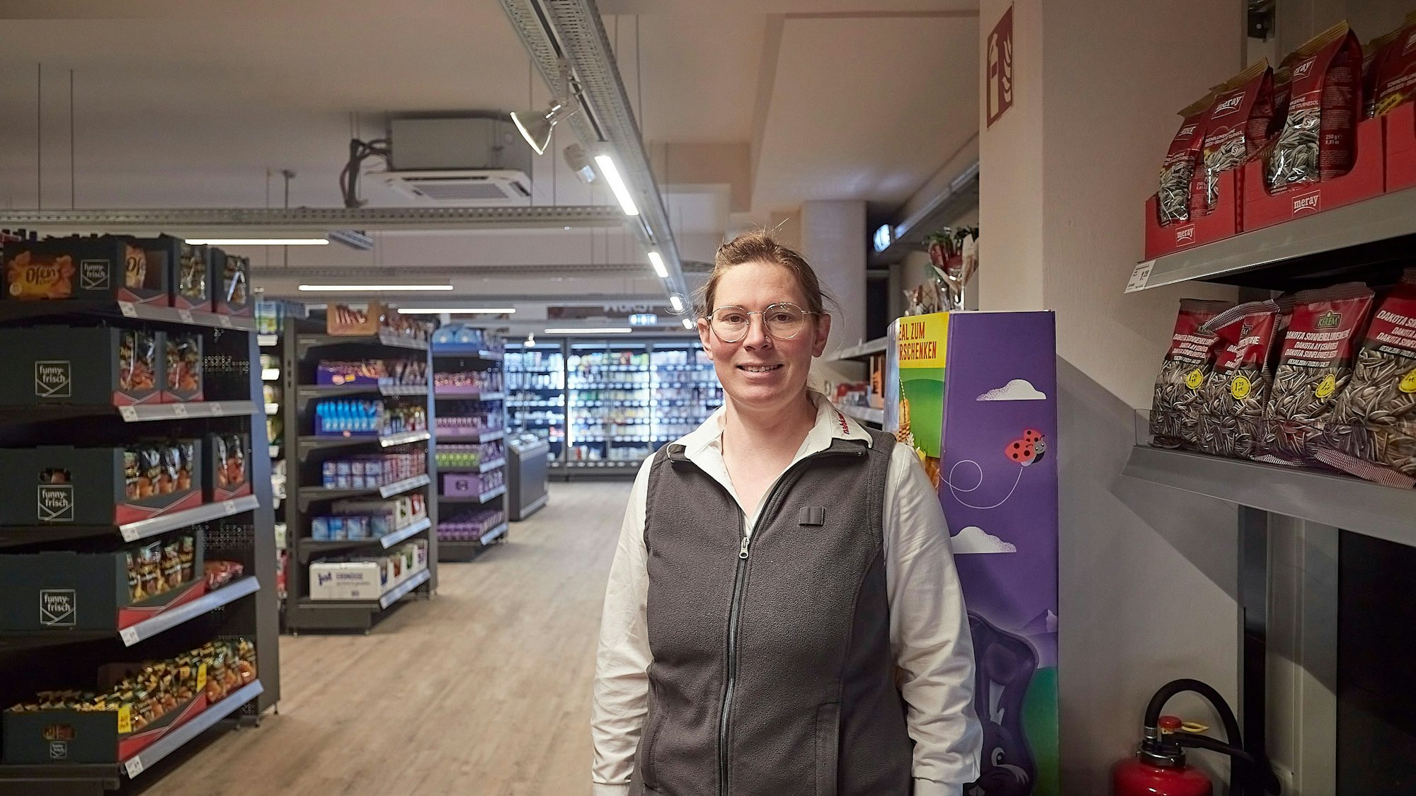 Filialleiterin Jessica Kaussen im Nahkauf in Schleiden.