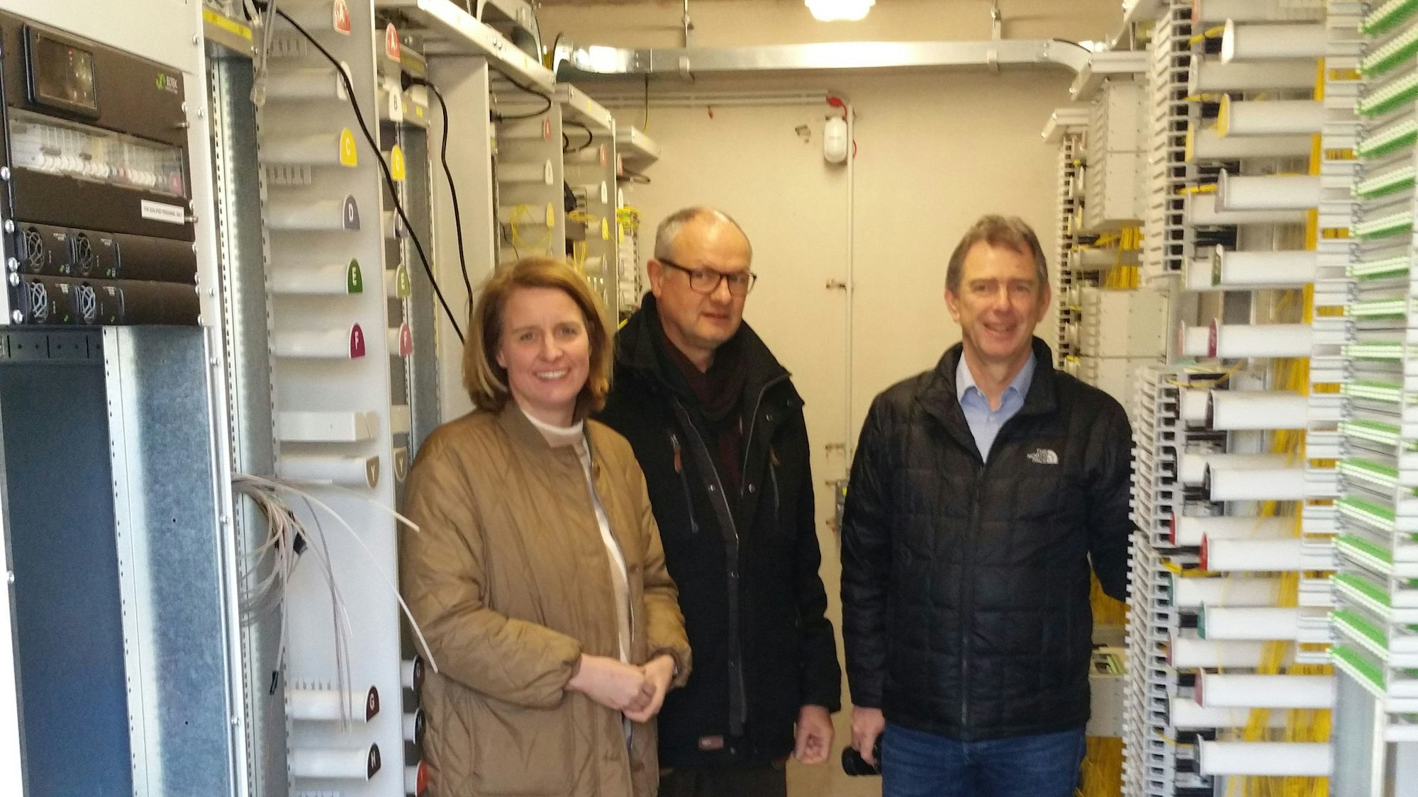 Bürgermeisterin Anne Loth, Bürgermeister Dietmar Persian und BEW-Geschäftsführer Jens Langer