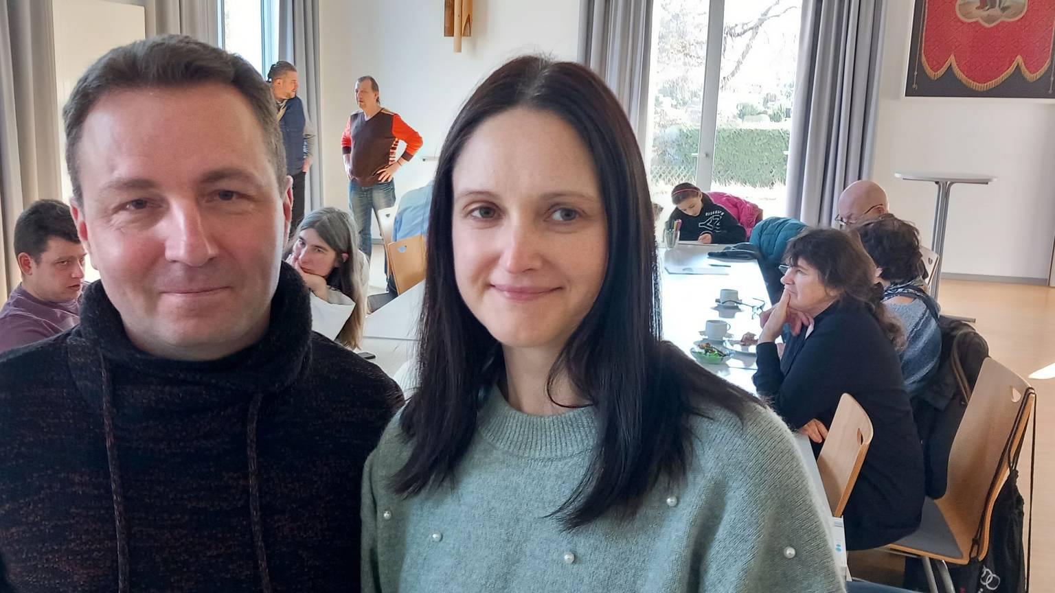 Sergiy und Elena leben seit Monaten mit ihrem Sohn in Wachtberg. Sie besuchen oft den Treff für Ukrainer in Niederbachem.