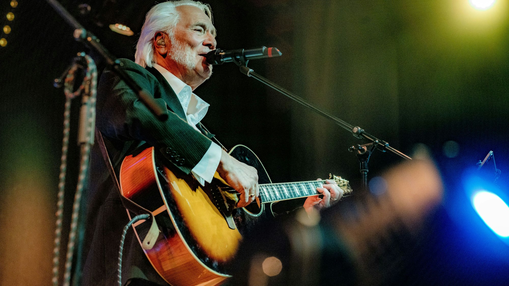 Mit den Songs, die er für das Konzert ausgewählt hatte, traf Hannes Schöner genau den Nerv des Publikums.