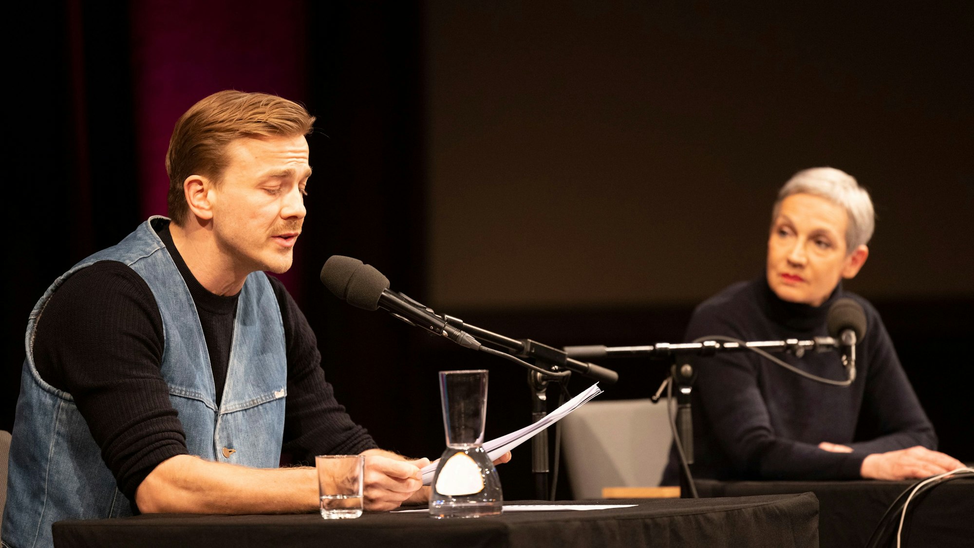 Albrecht Schuch und Marion Brasch lesen bei der lit.Cologne.