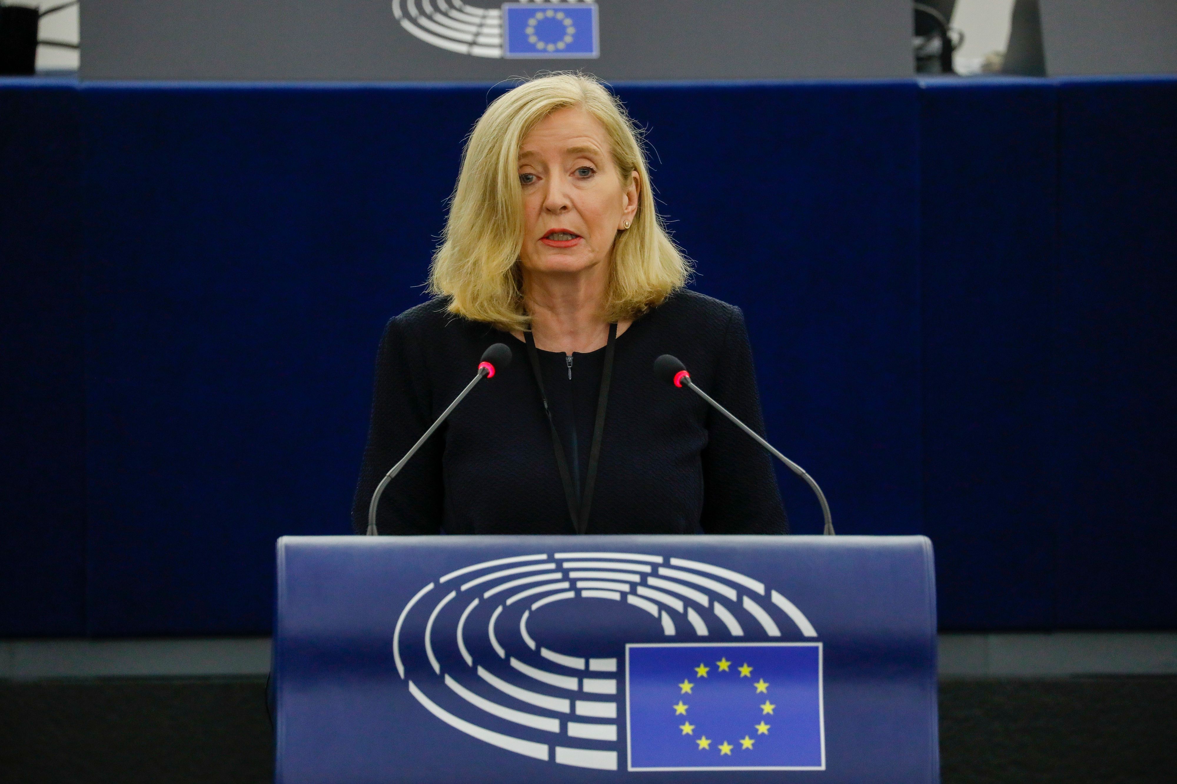 Bürgerbeauftragte Emily O’Reilly am Rednerpult.