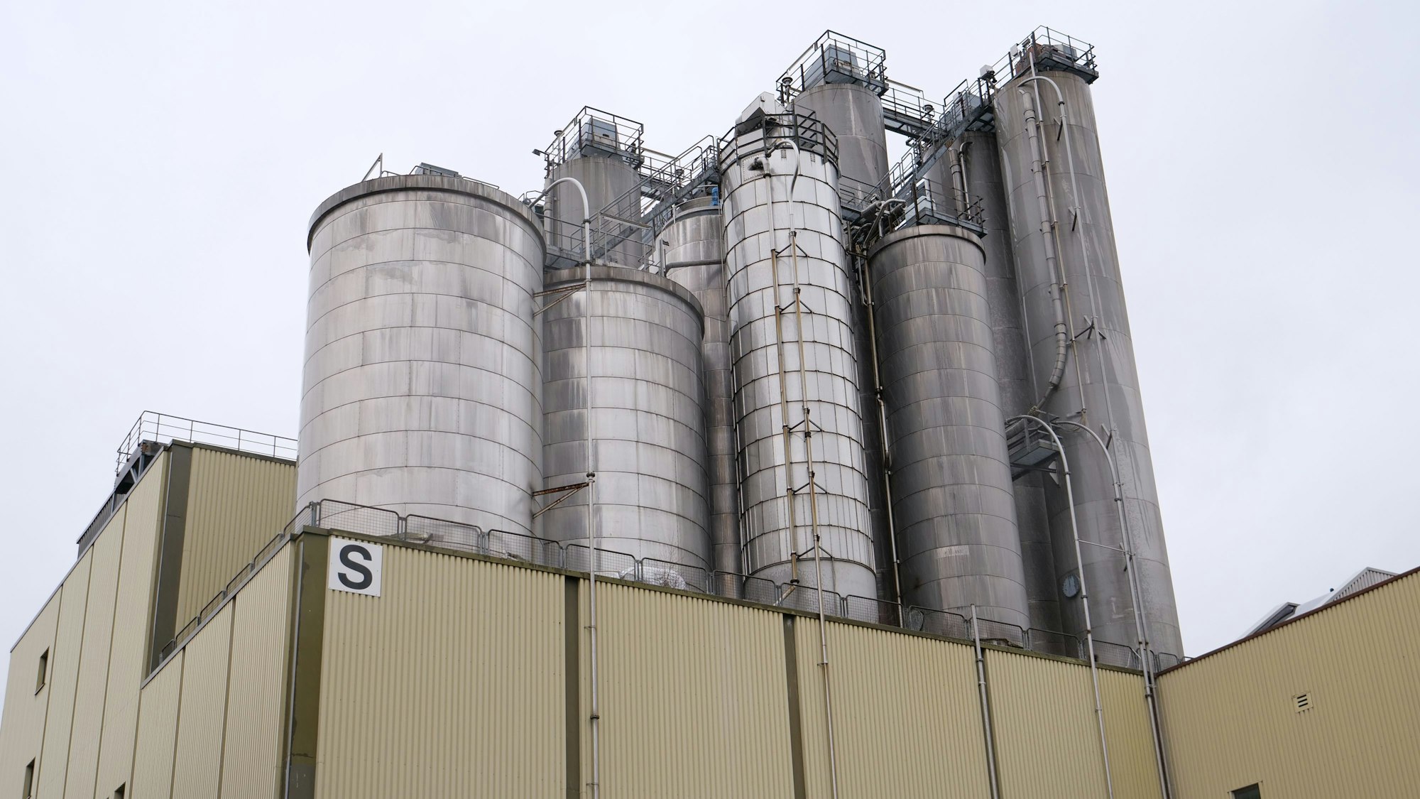 Die ehemaligen Silos auf dem Zanders-Werksgelände.