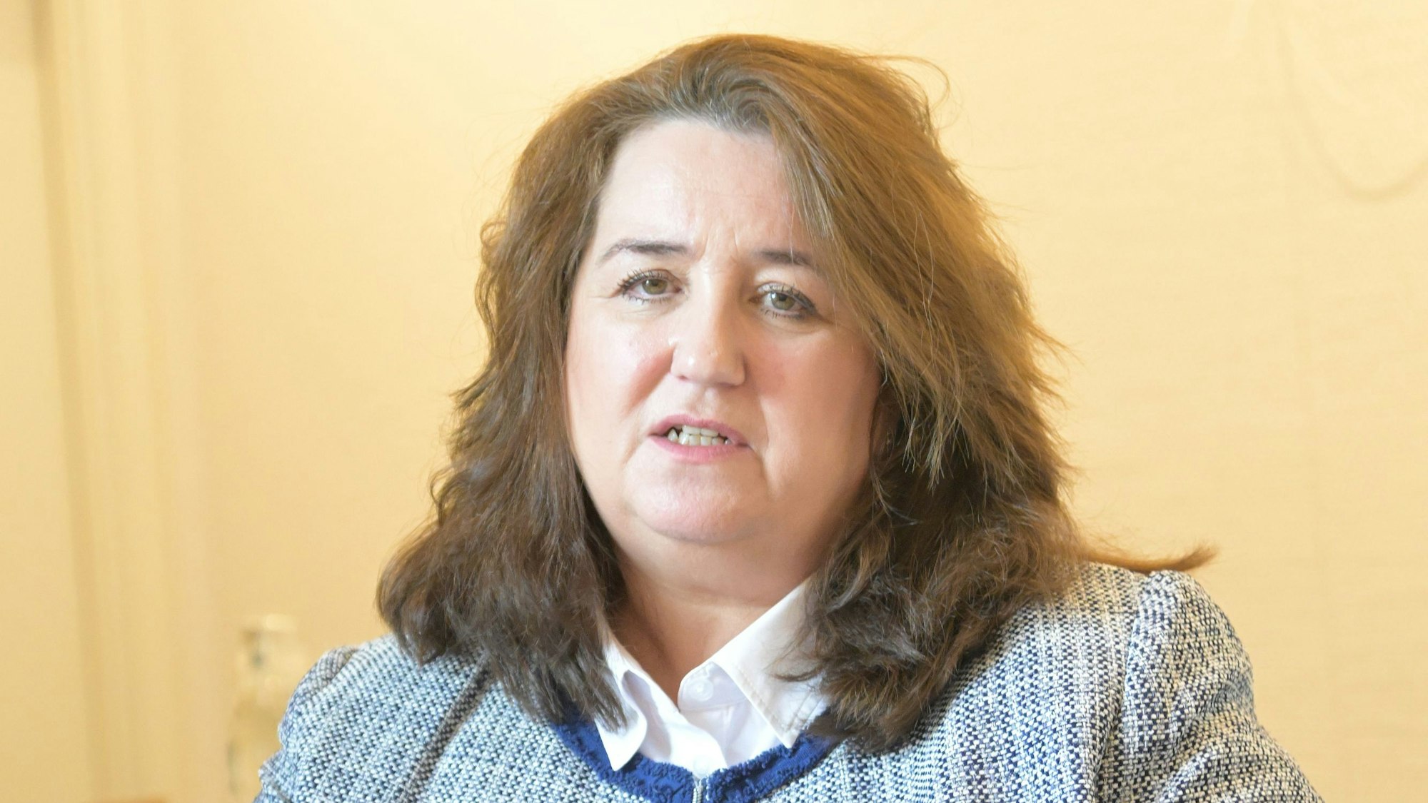 Rösraths Bürgermeisterin Bondina Schulze im Poträt.