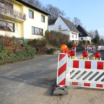 Die Bushaltestelle in Thomasberg sorgt für Aufruhr unter den Anwohnern.