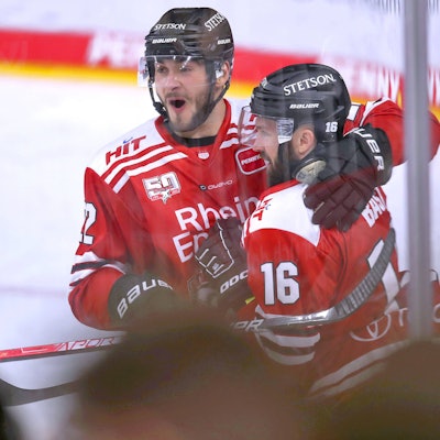 Jason Bast und Maximilian Glötzl von den Kölner Haien. (Archivfoto)