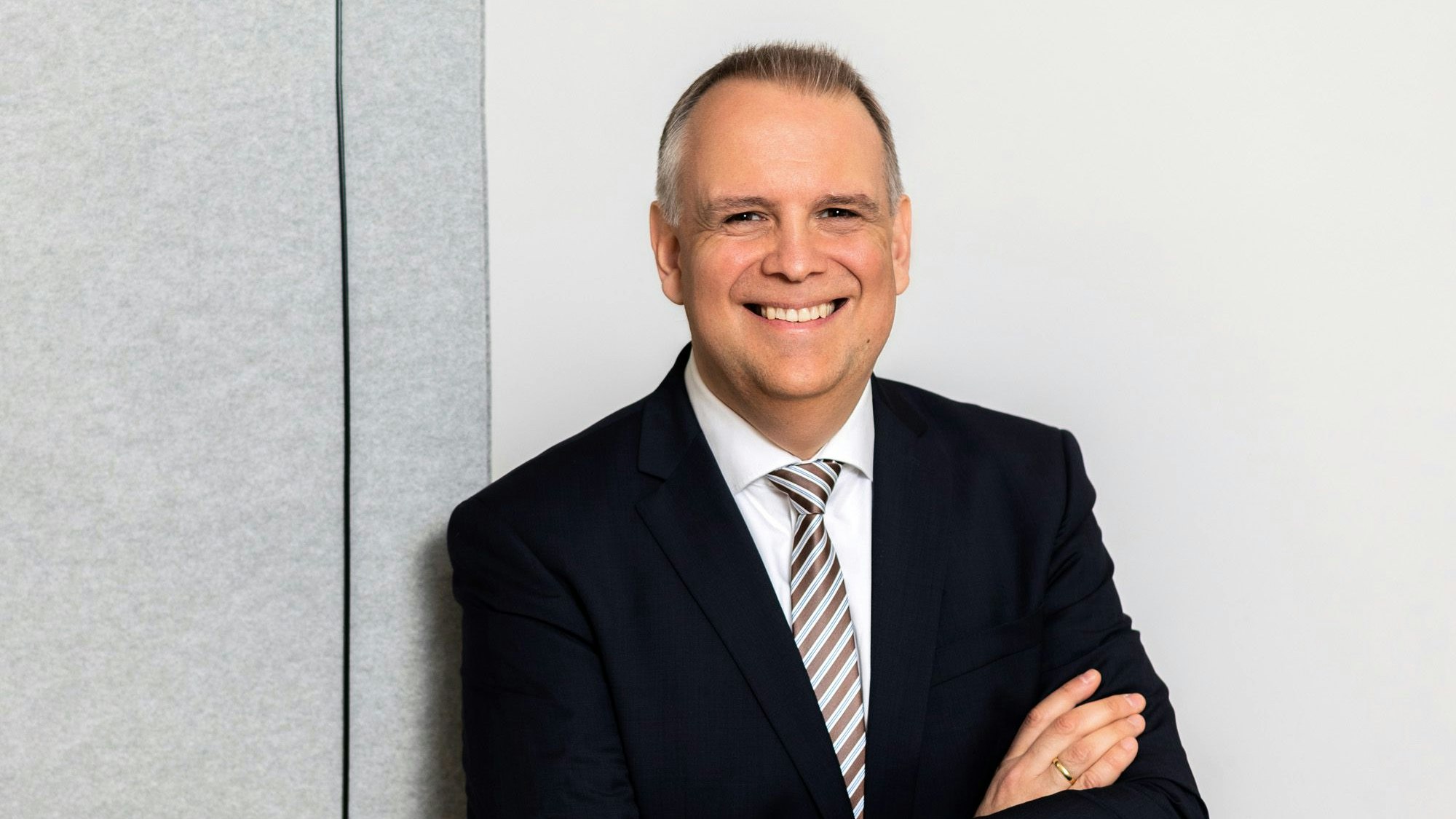 Porträt von Volker Suermann.