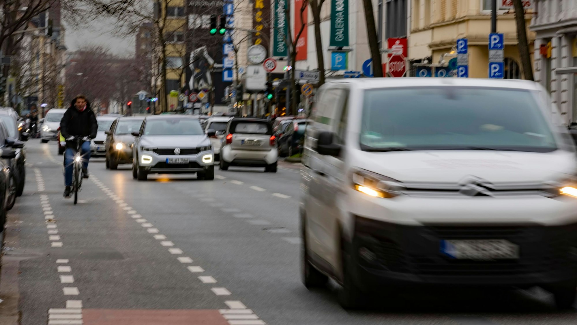 Neusser Straße in Nippes.